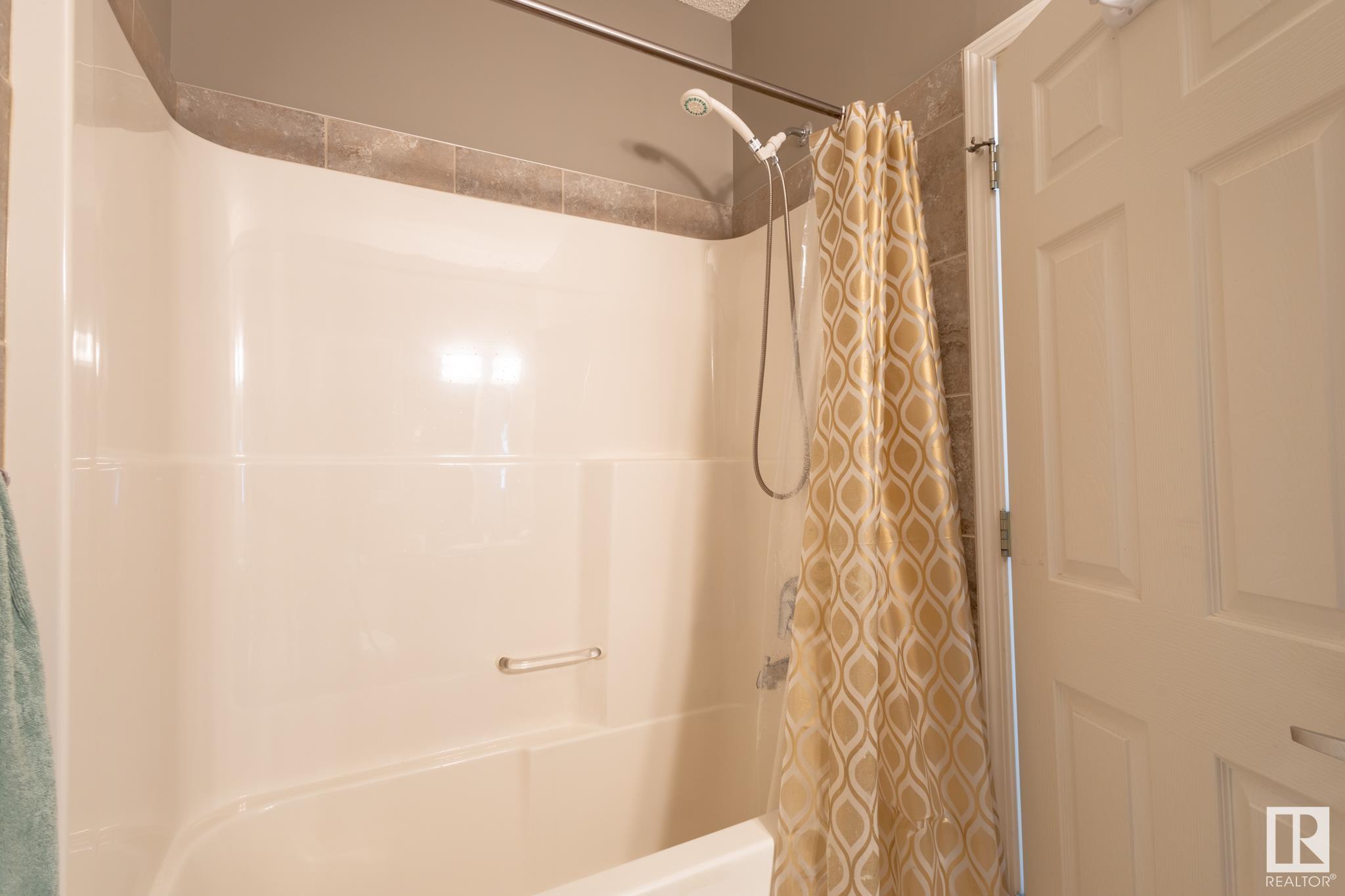     #17 6520 2 AV SW SW , Edmonton,  ,T6X 1X4 ;  Listing Number: MLS E4418885