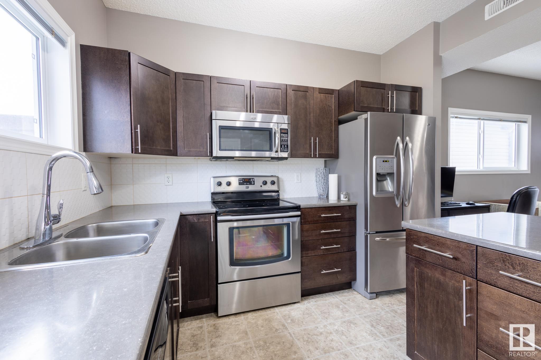      #17 6520 2 AV SW SW , Edmonton,  ,T6X 1X4 ;  Listing Number: MLS E4418885