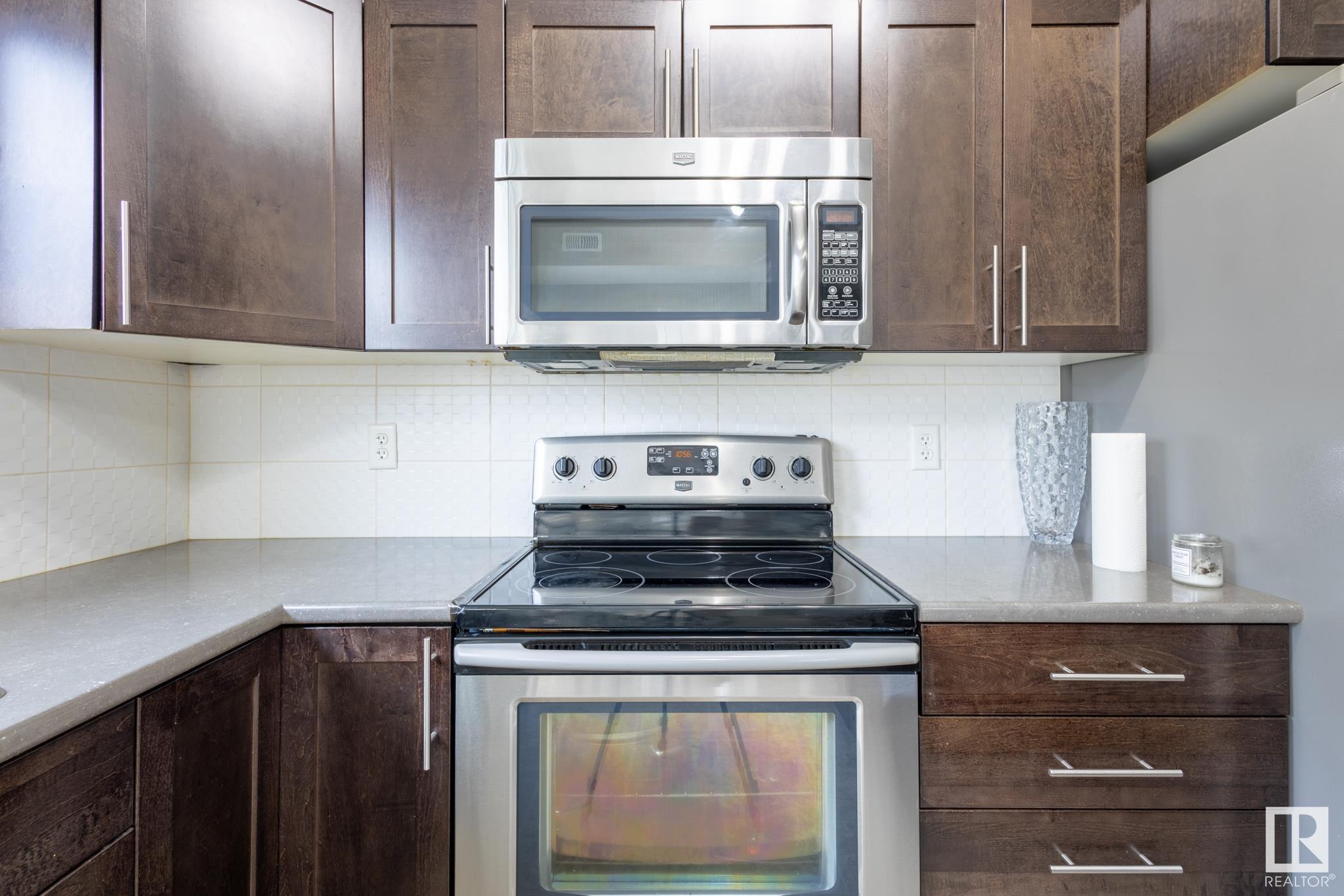      #17 6520 2 AV SW SW , Edmonton,  ,T6X 1X4 ;  Listing Number: MLS E4418885