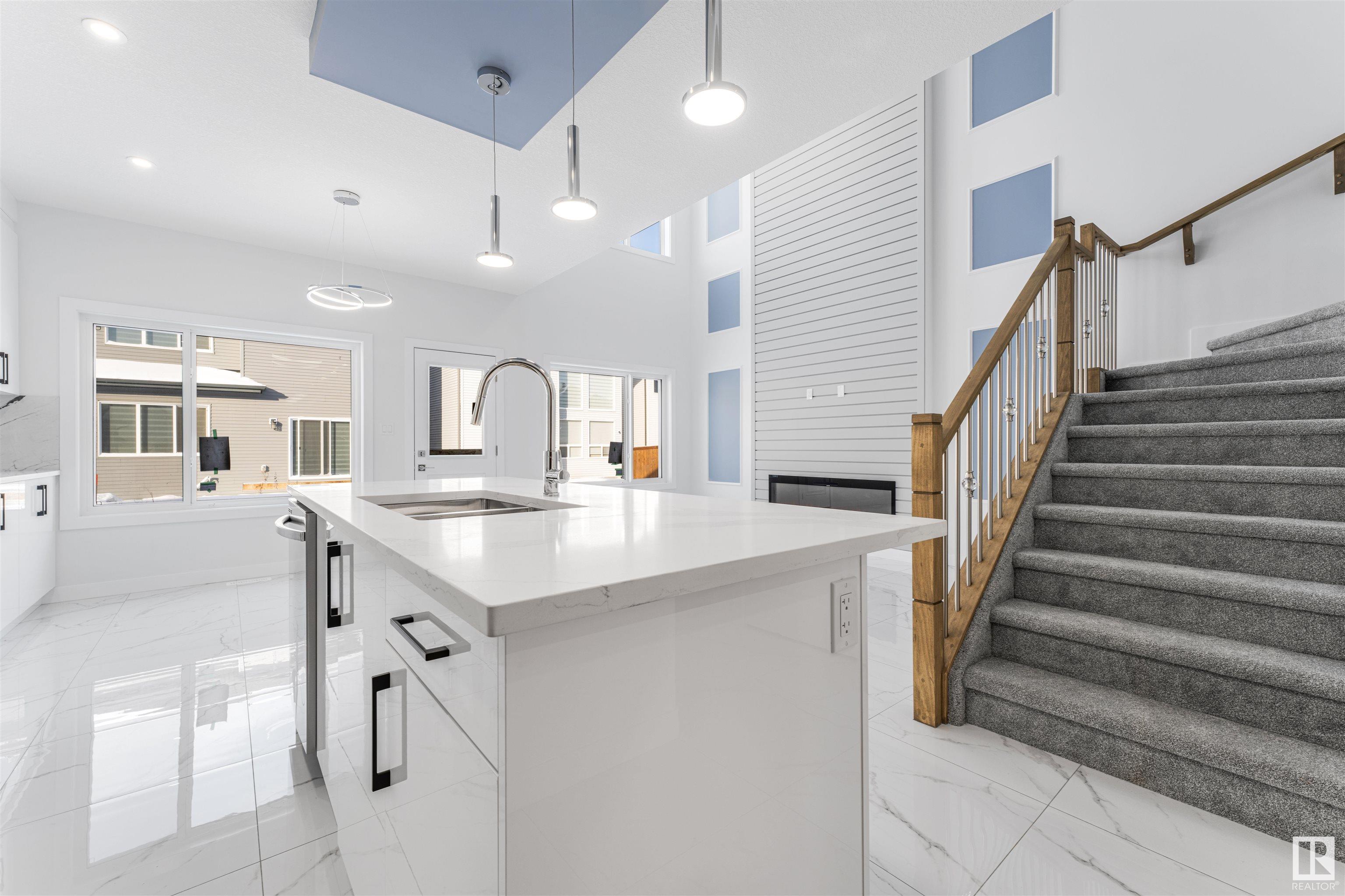      1424 11 AV NW , Edmonton,  ,T6T 2W4 ;  Listing Number: MLS E4418888
