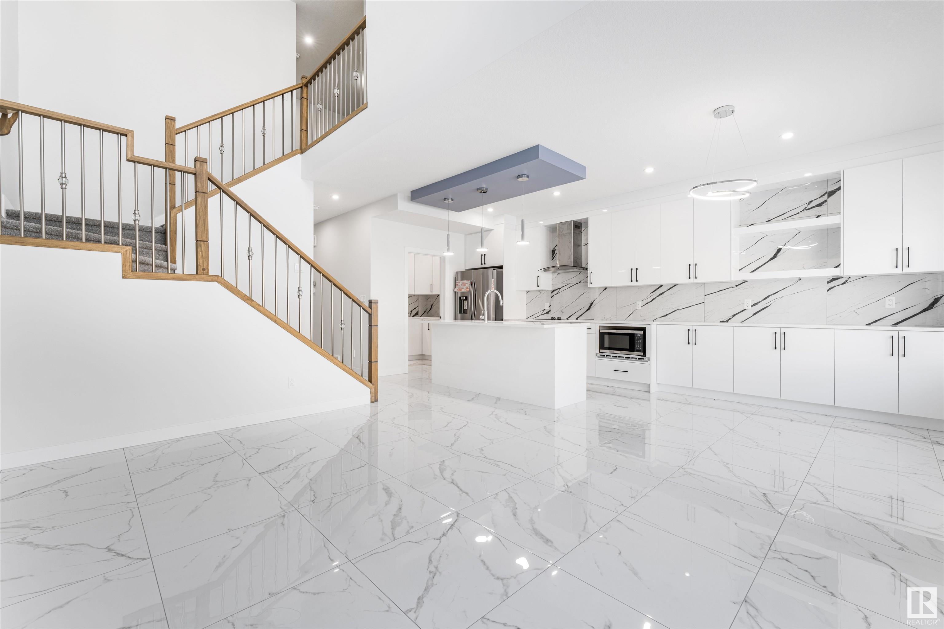      1424 11 AV NW , Edmonton,  ,T6T 2W4 ;  Listing Number: MLS E4418888