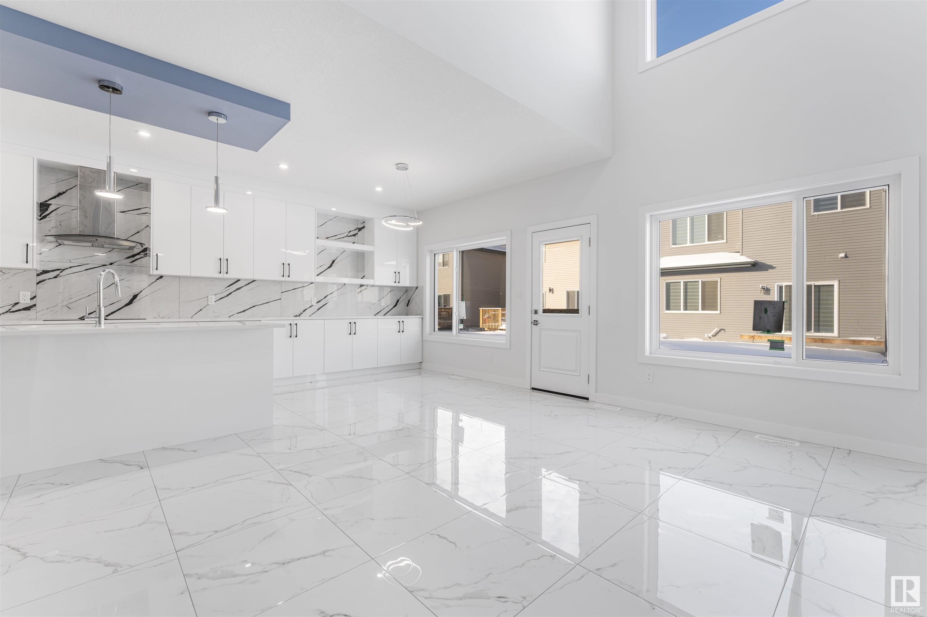      1424 11 AV NW , Edmonton,  ,T6T 2W4 ;  Listing Number: MLS E4418888