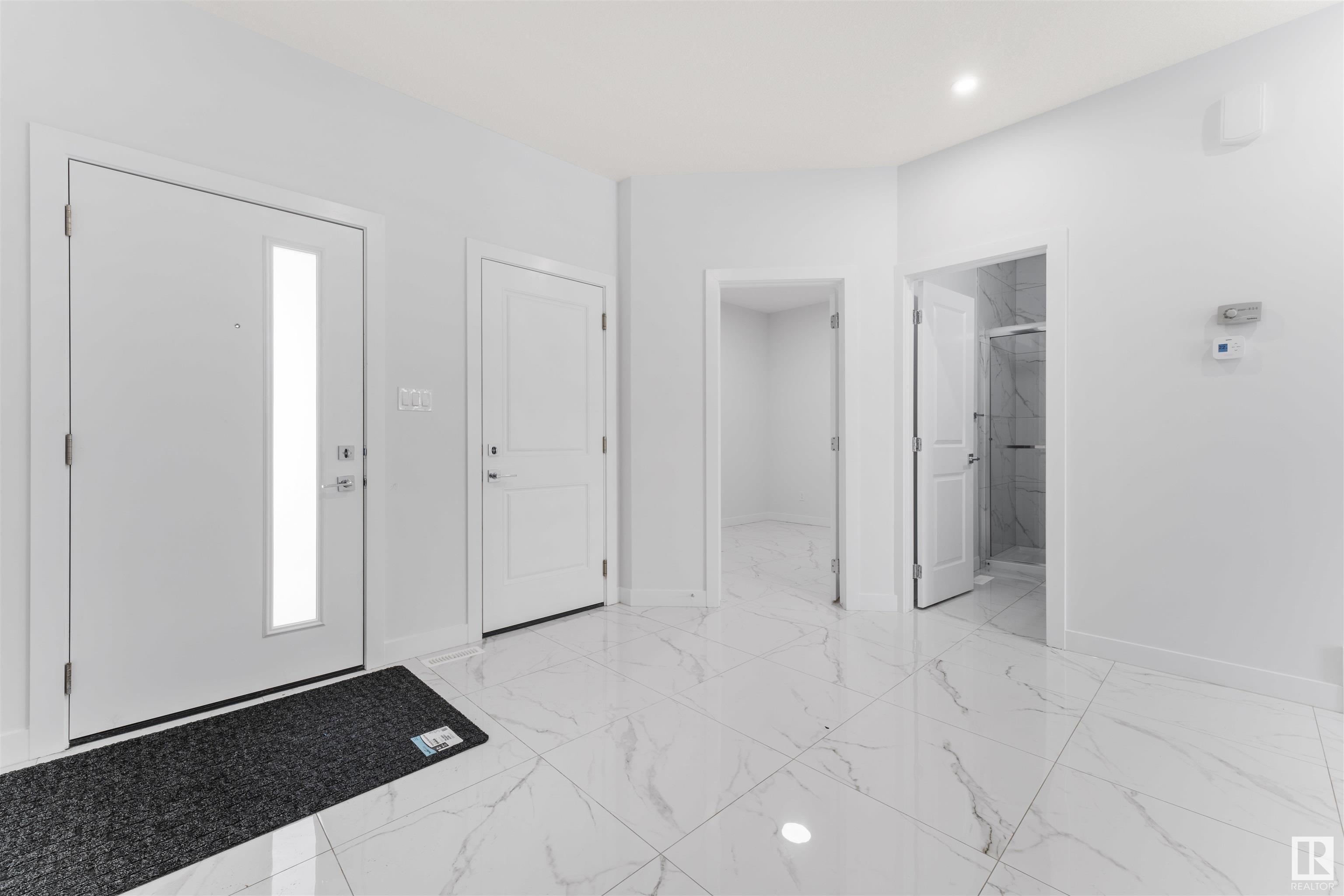      1424 11 AV NW , Edmonton,  ,T6T 2W4 ;  Listing Number: MLS E4418888