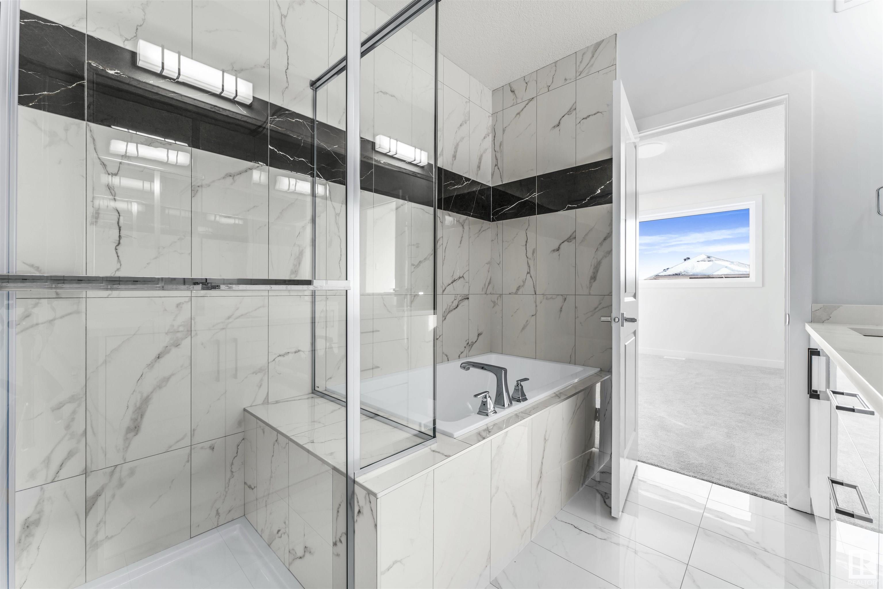      1424 11 AV NW , Edmonton,  ,T6T 2W4 ;  Listing Number: MLS E4418888