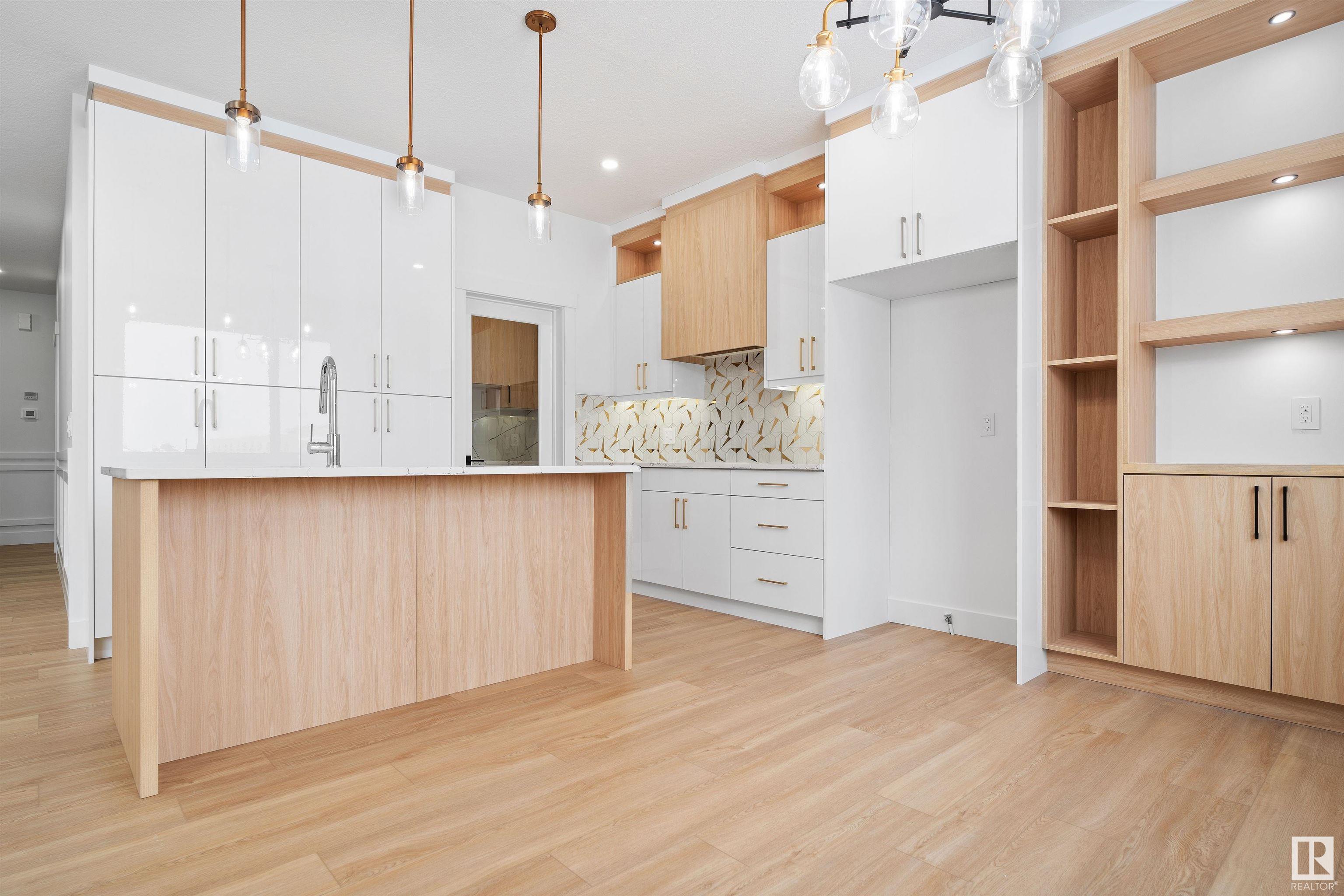      708 30 AV NW , Edmonton,  ,T6T 2V3 ;  Listing Number: MLS E4418891