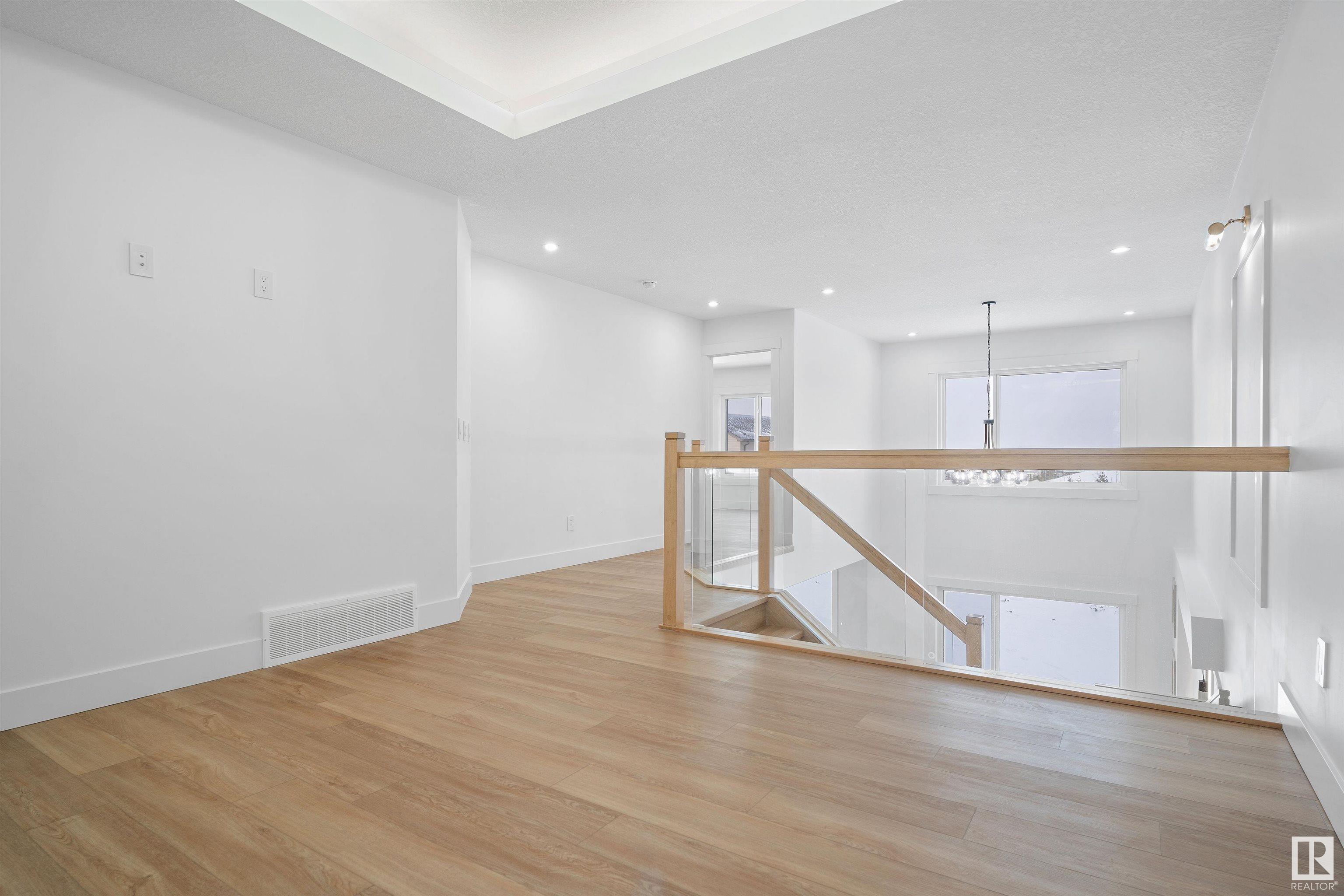      708 30 AV NW , Edmonton,  ,T6T 2V3 ;  Listing Number: MLS E4418891