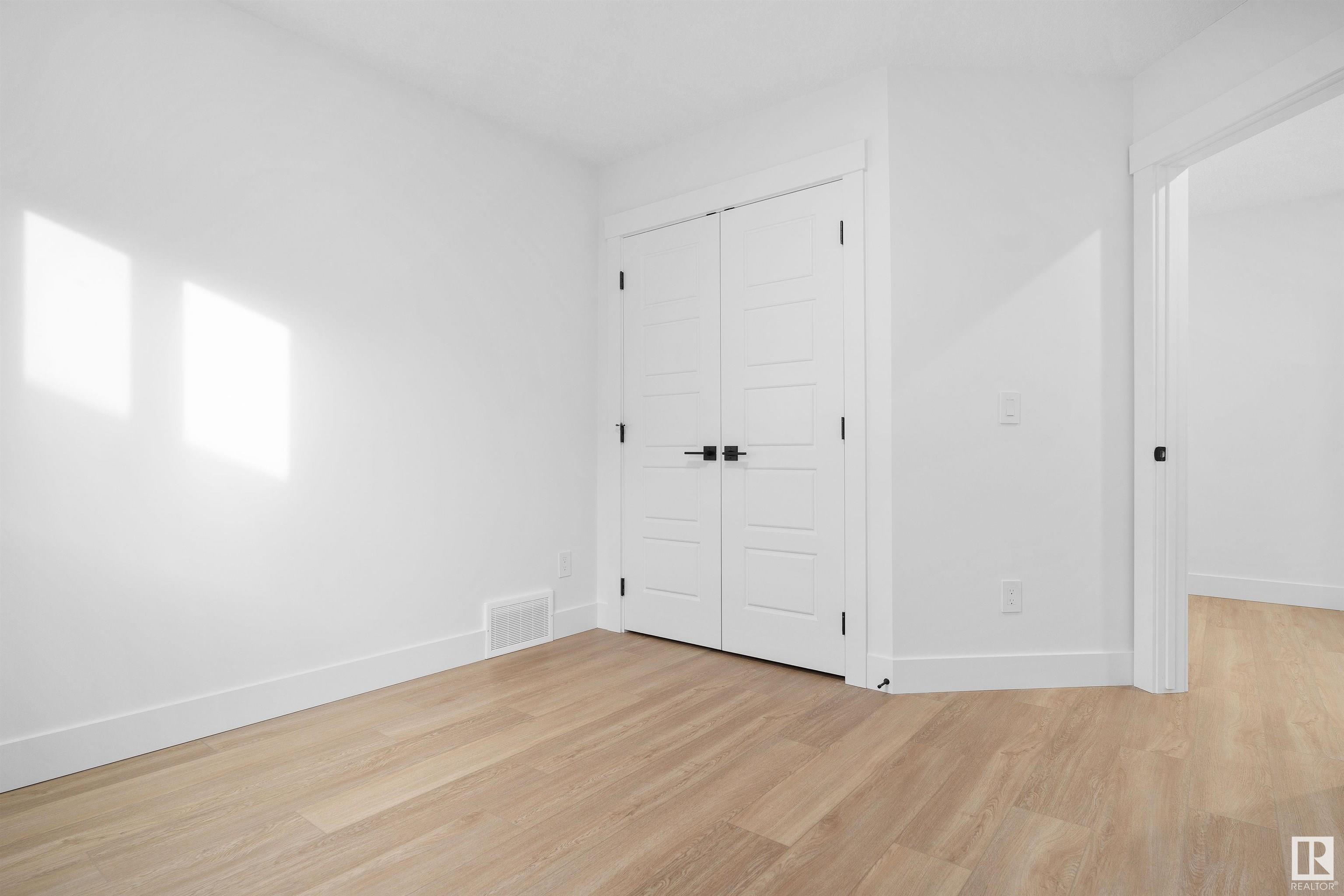     708 30 AV NW , Edmonton,  ,T6T 2V3 ;  Listing Number: MLS E4418891