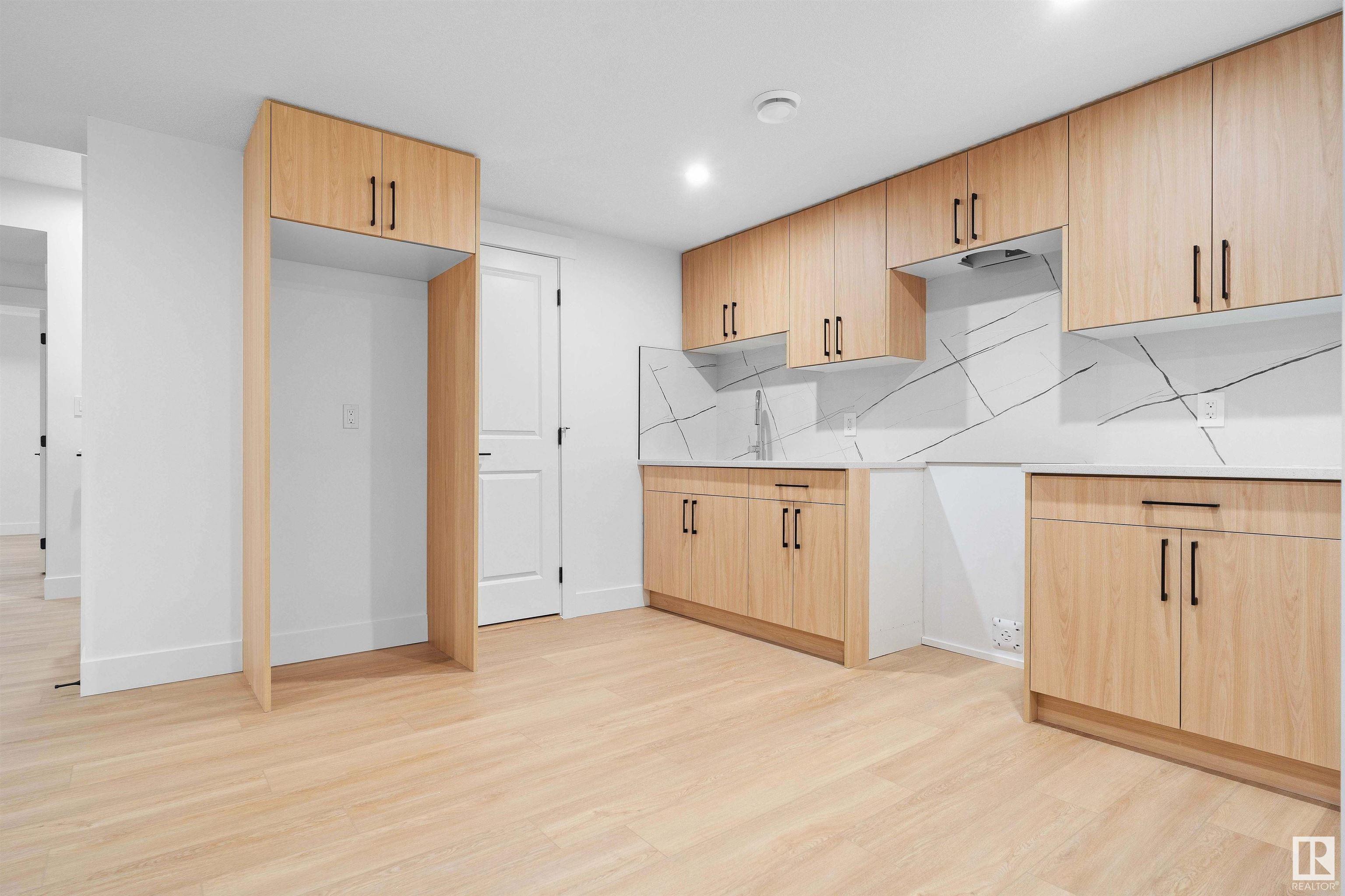      708 30 AV NW , Edmonton,  ,T6T 2V3 ;  Listing Number: MLS E4418891