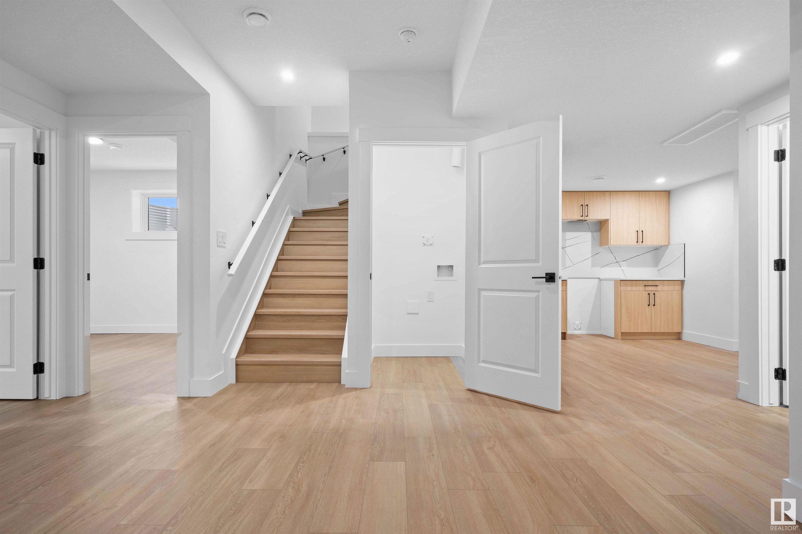      708 30 AV NW , Edmonton,  ,T6T 2V3 ;  Listing Number: MLS E4418891