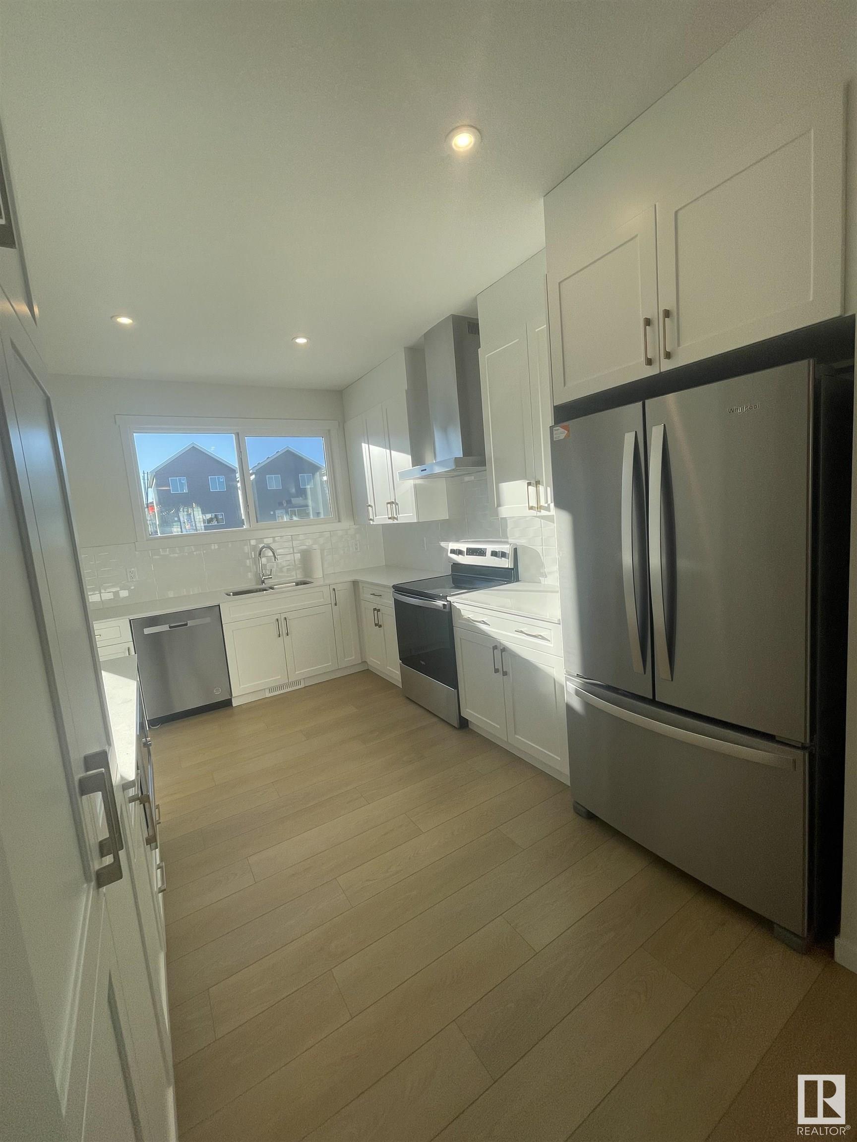      1121 ASTER BLVD NW NW , Edmonton,  ,T6T 2V2 ;  Listing Number: MLS E4418894