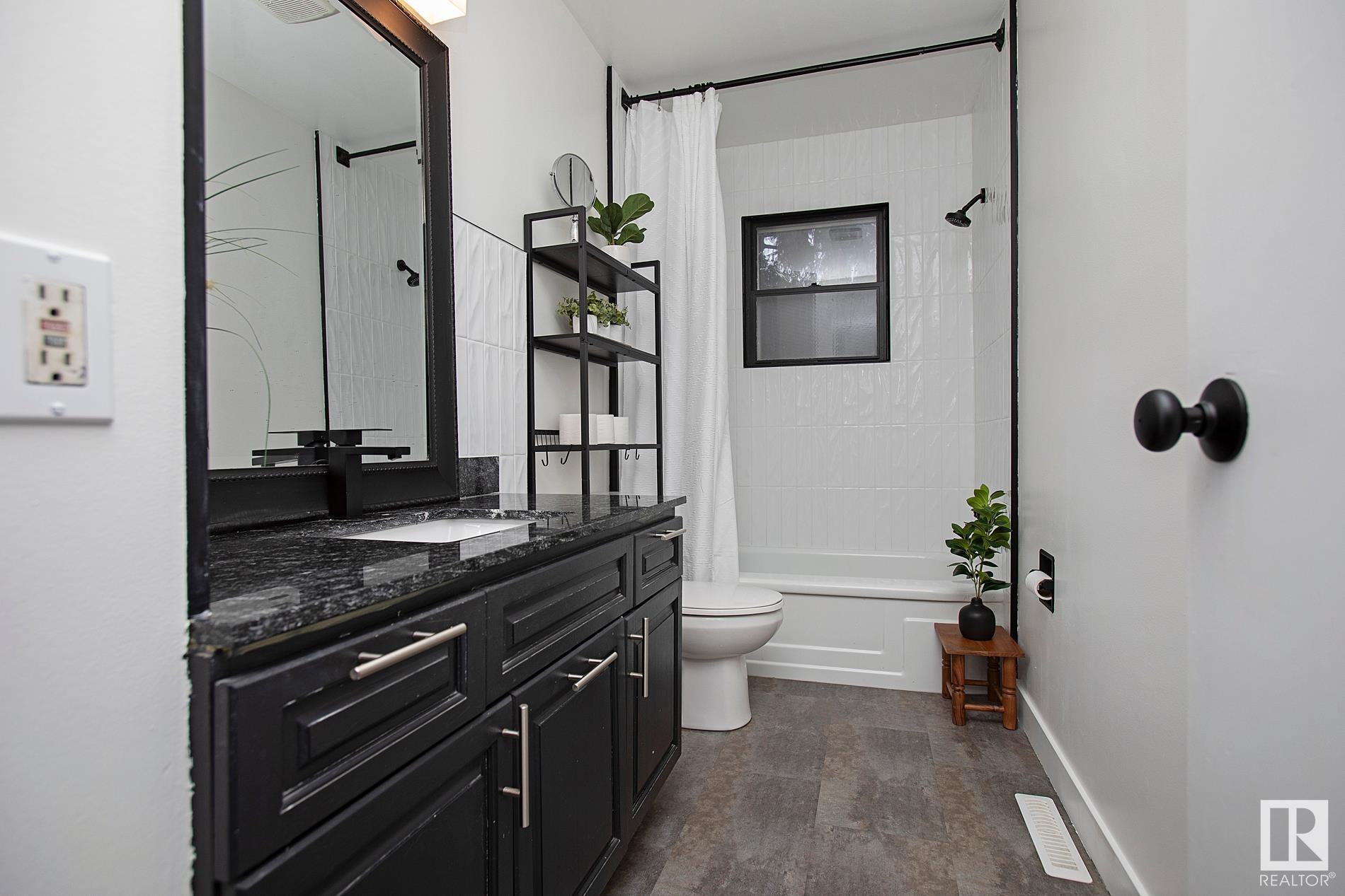      68 PINE ST , Sherwood Park,  ,T8A 1S7 ;  Listing Number: MLS E4418906