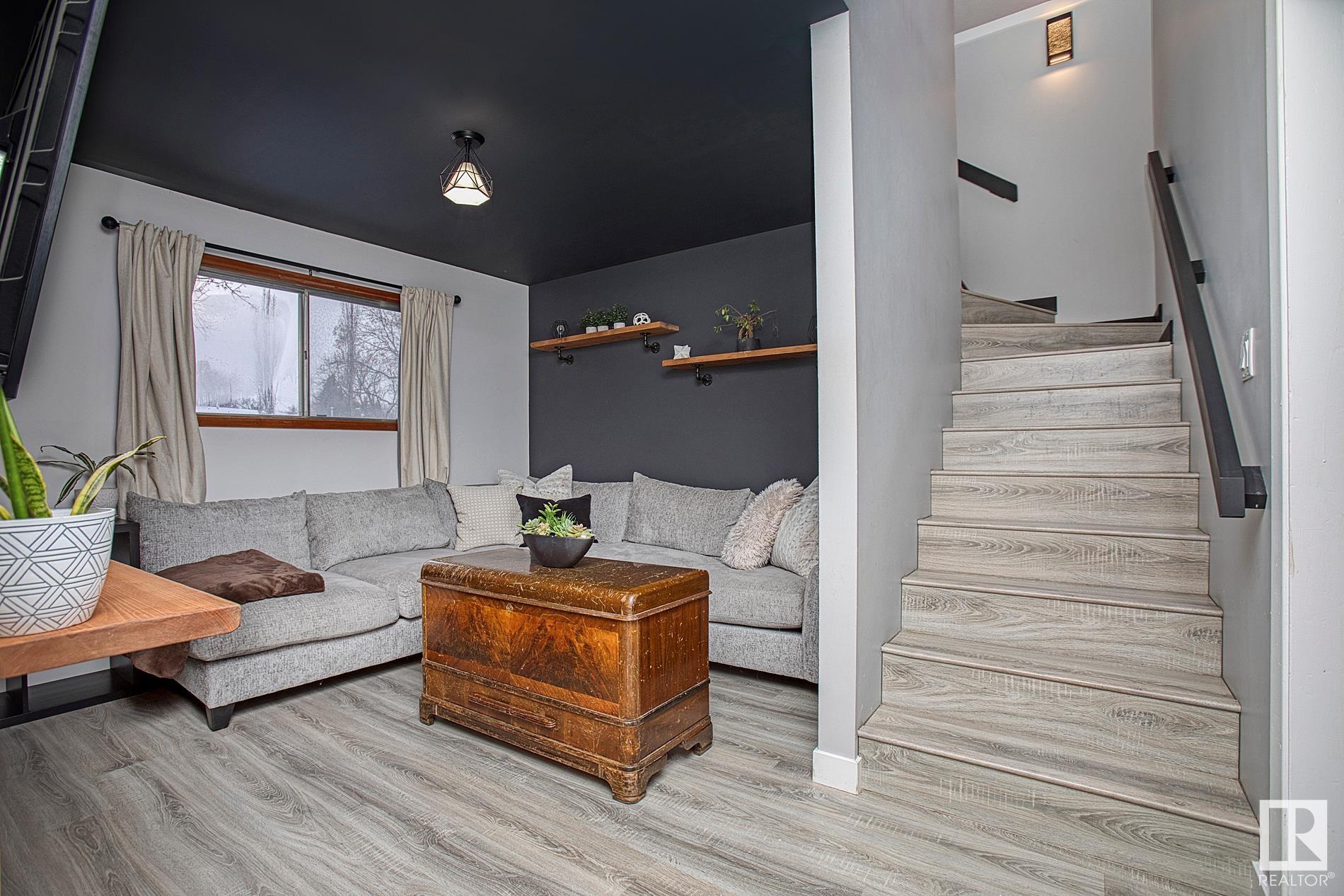      68 PINE ST , Sherwood Park,  ,T8A 1S7 ;  Listing Number: MLS E4418906