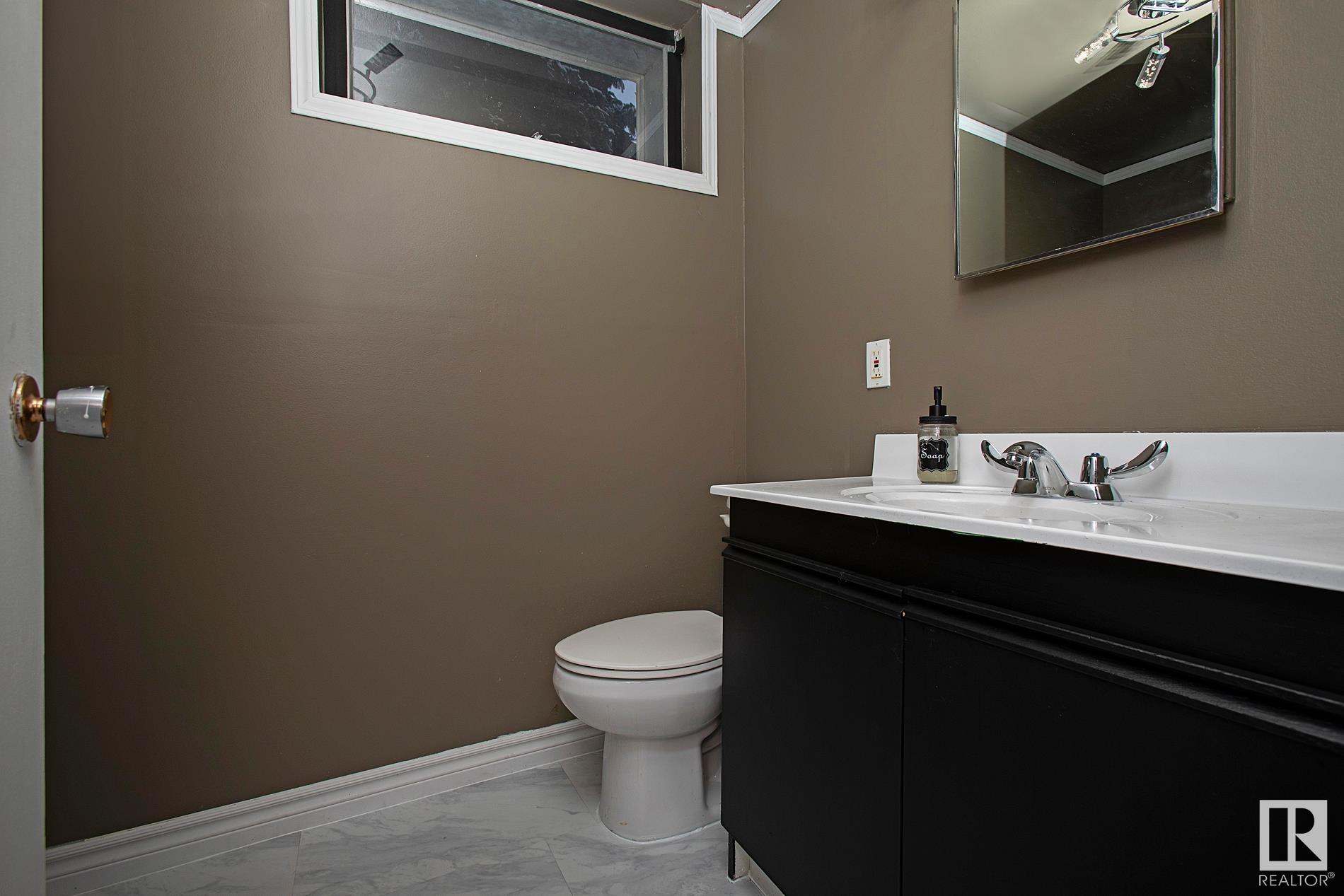      68 PINE ST , Sherwood Park,  ,T8A 1S7 ;  Listing Number: MLS E4418906