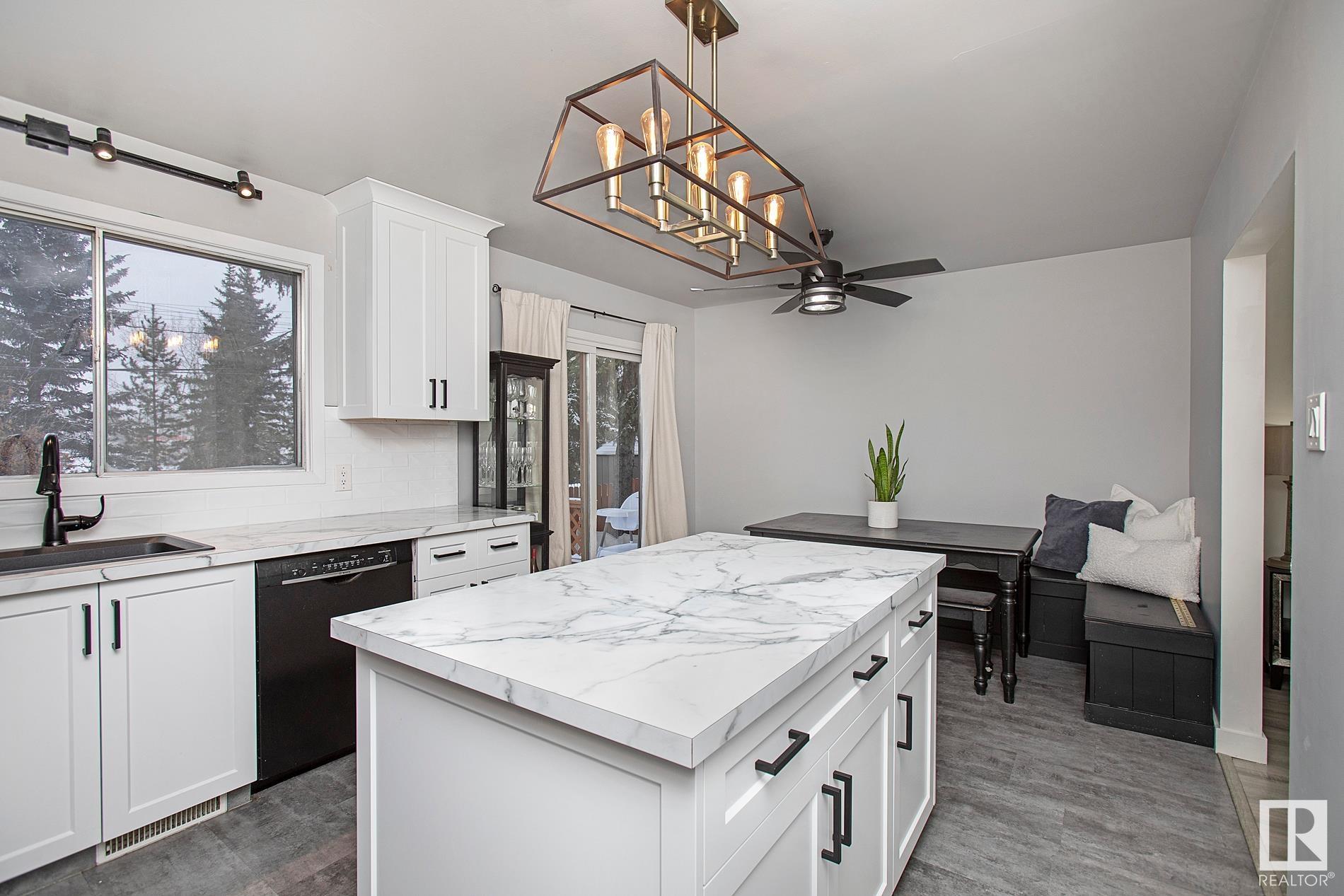      68 PINE ST , Sherwood Park,  ,T8A 1S7 ;  Listing Number: MLS E4418906