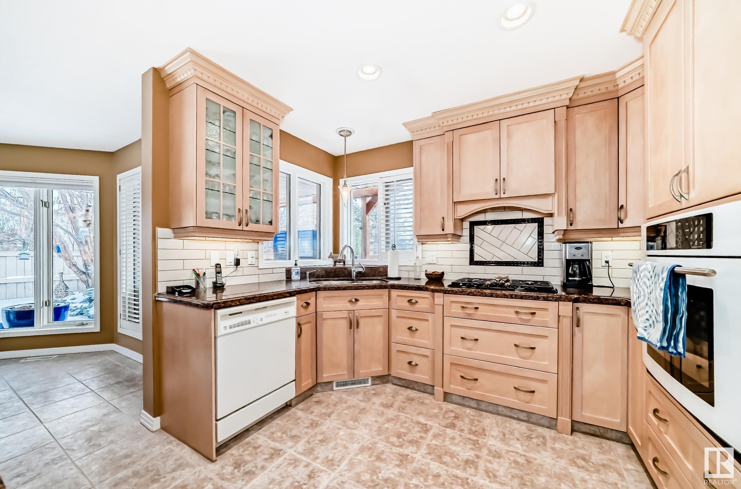      3 ESSEX CL , St. Albert,  ,T8N 5T1 ;  Listing Number: MLS E4418908