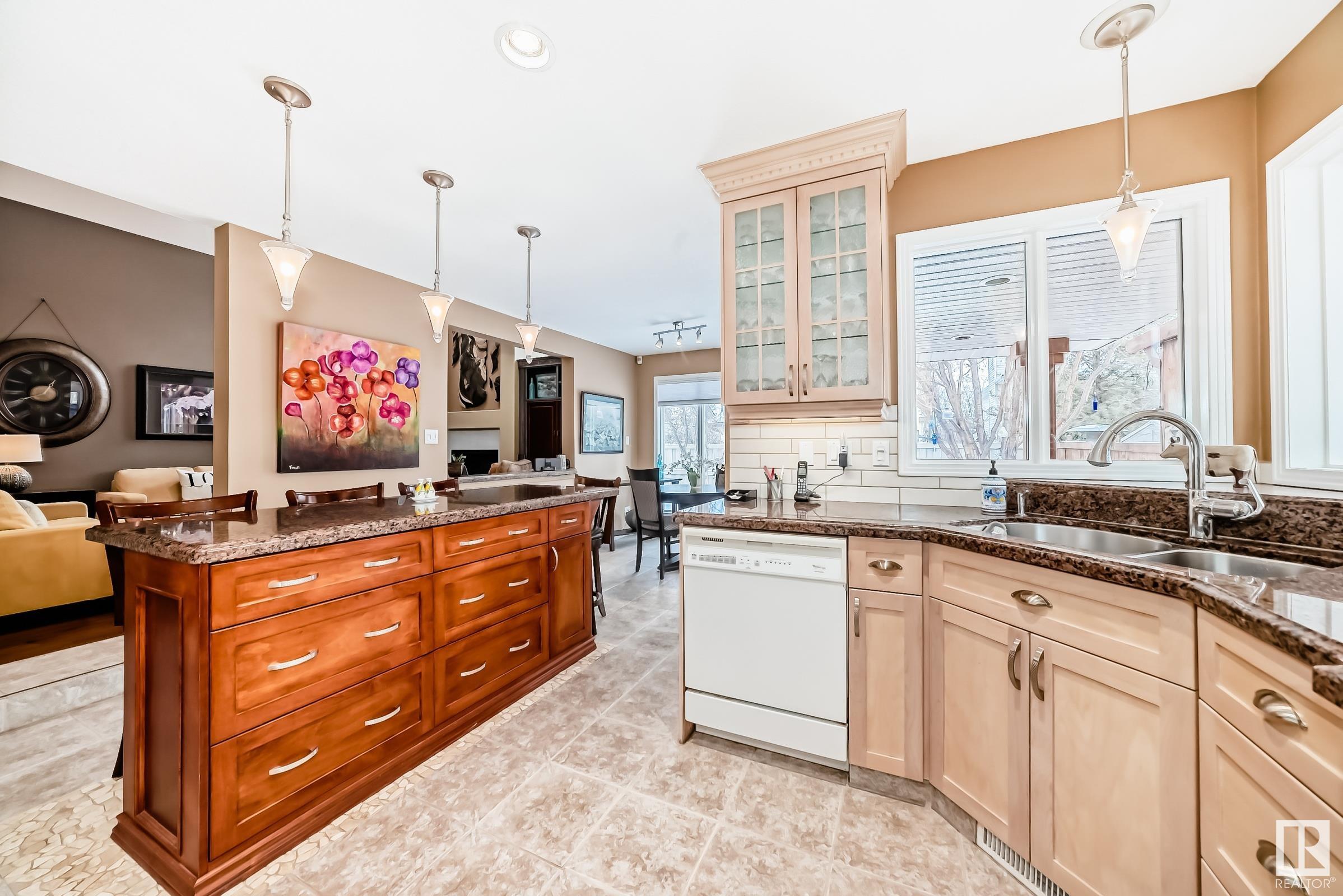      3 ESSEX CL , St. Albert,  ,T8N 5T1 ;  Listing Number: MLS E4418908