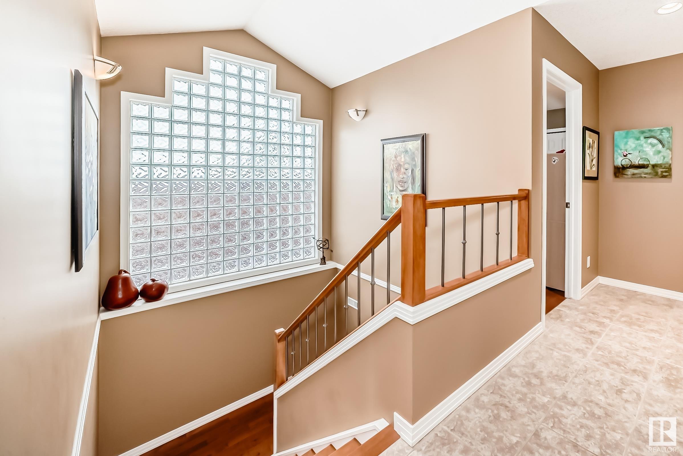      3 ESSEX CL , St. Albert,  ,T8N 5T1 ;  Listing Number: MLS E4418908