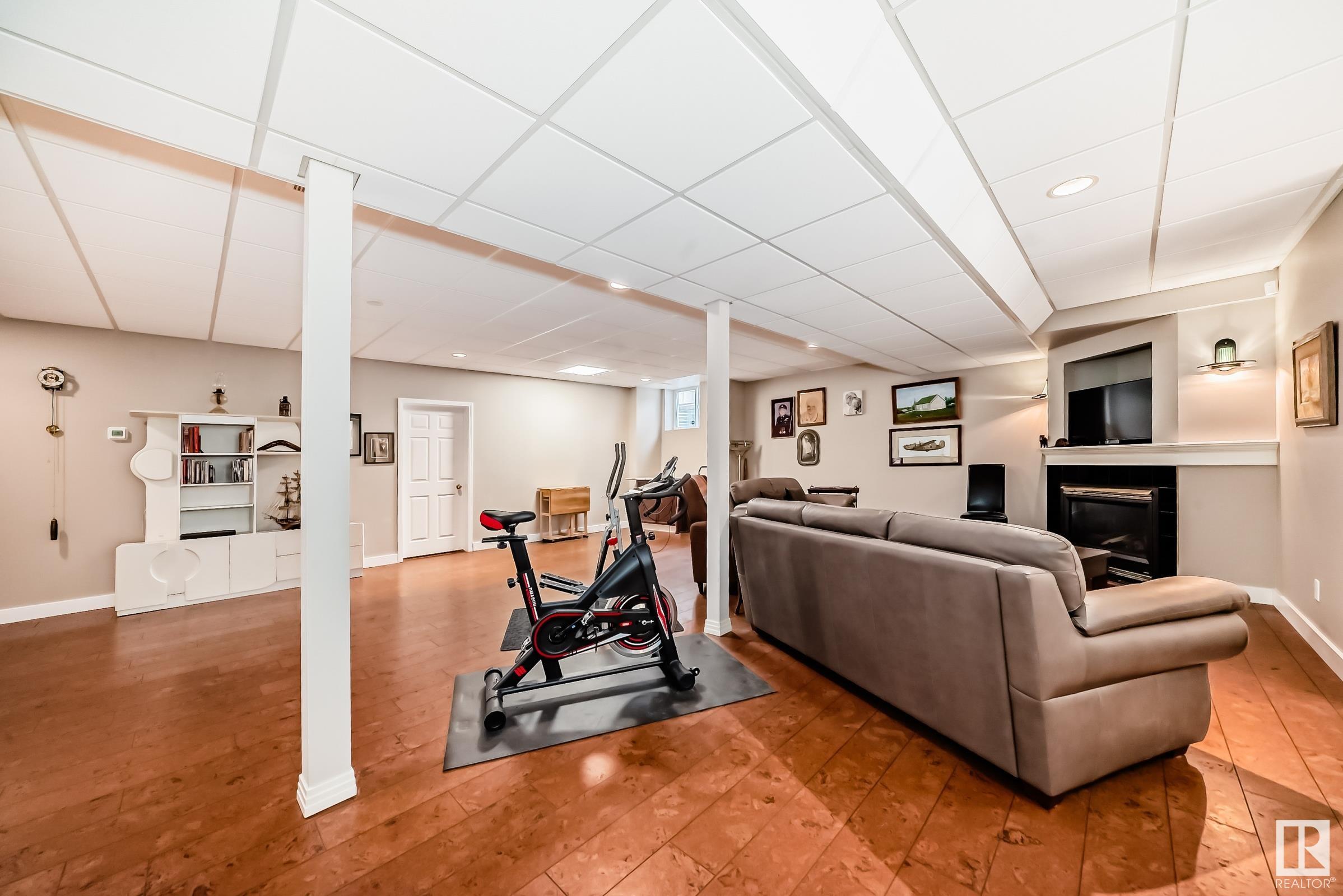      3 ESSEX CL , St. Albert,  ,T8N 5T1 ;  Listing Number: MLS E4418908
