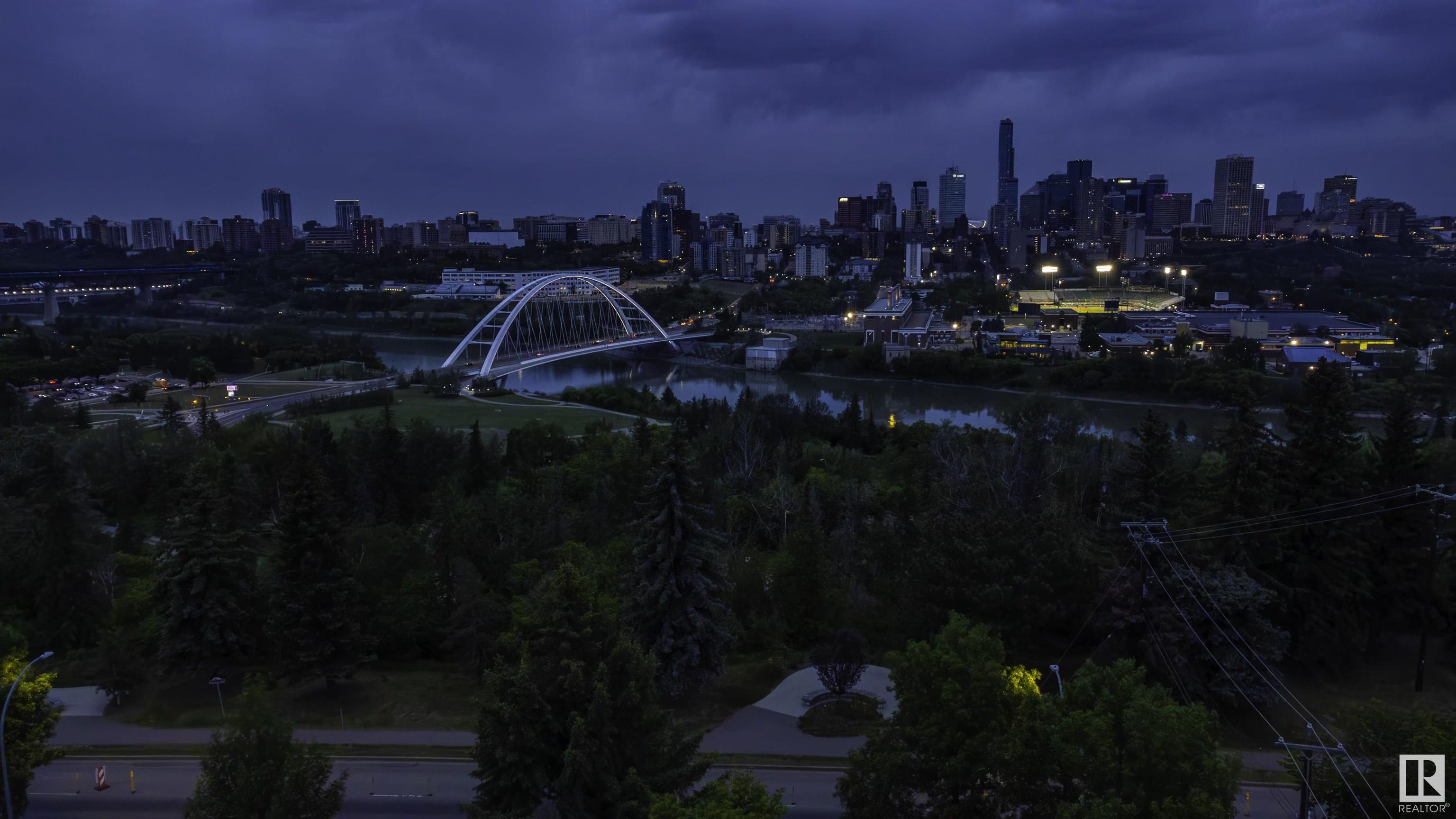 http://cdnparap120.paragonrels.com/ParagonImages/Property/p12/RAE/225331729/1/0/0/1a5613dc25158d87e09bbfd7a34236a6/1/dcd014e0756ffb913d478d4e770a1318/225331729-1ce800e3-3263-4493-bf78-c0a62a520a2c.JPG
