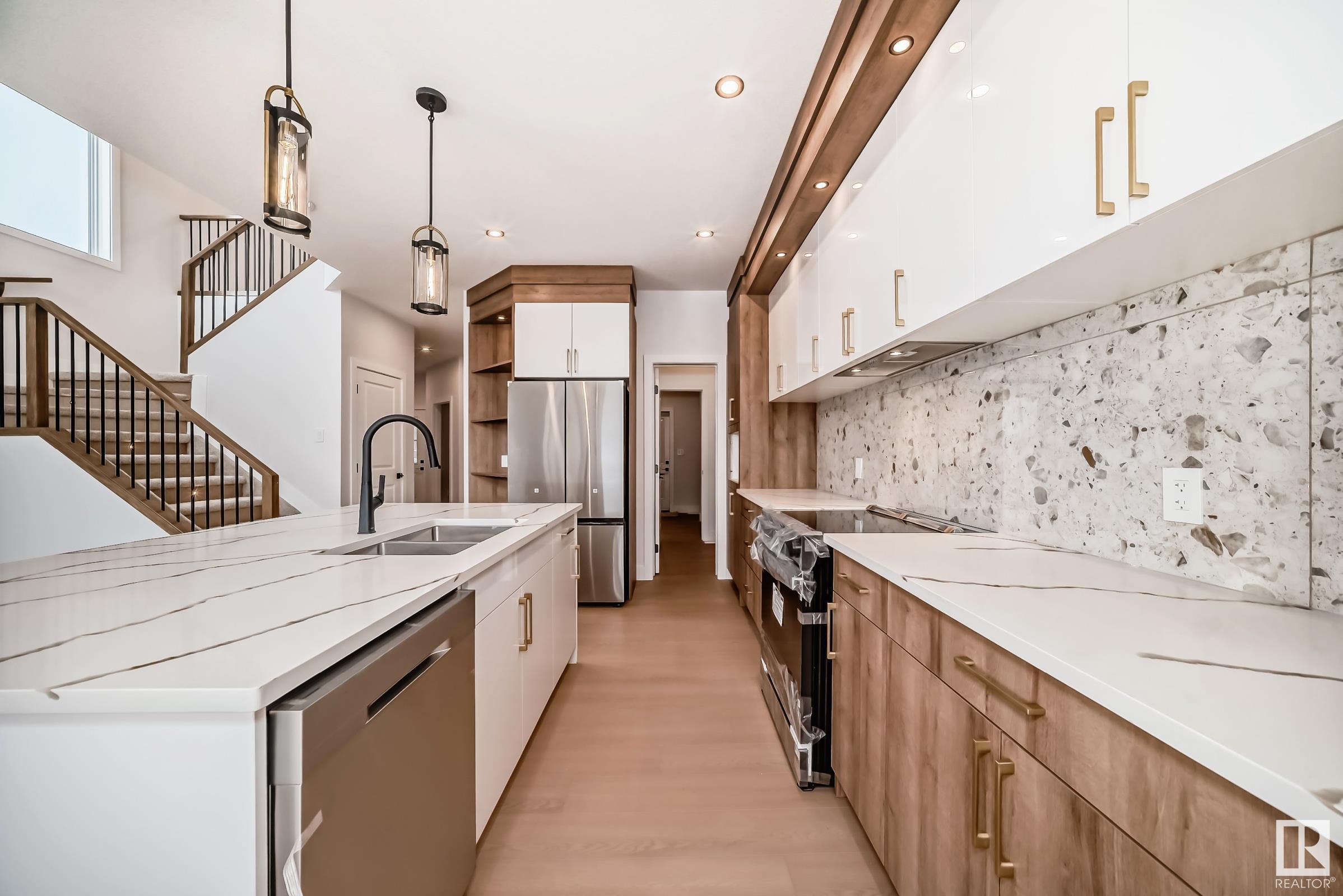      28 ASHBURY CR , Spruce Grove,  ,T7X 3C6 ;  Listing Number: MLS E4418916