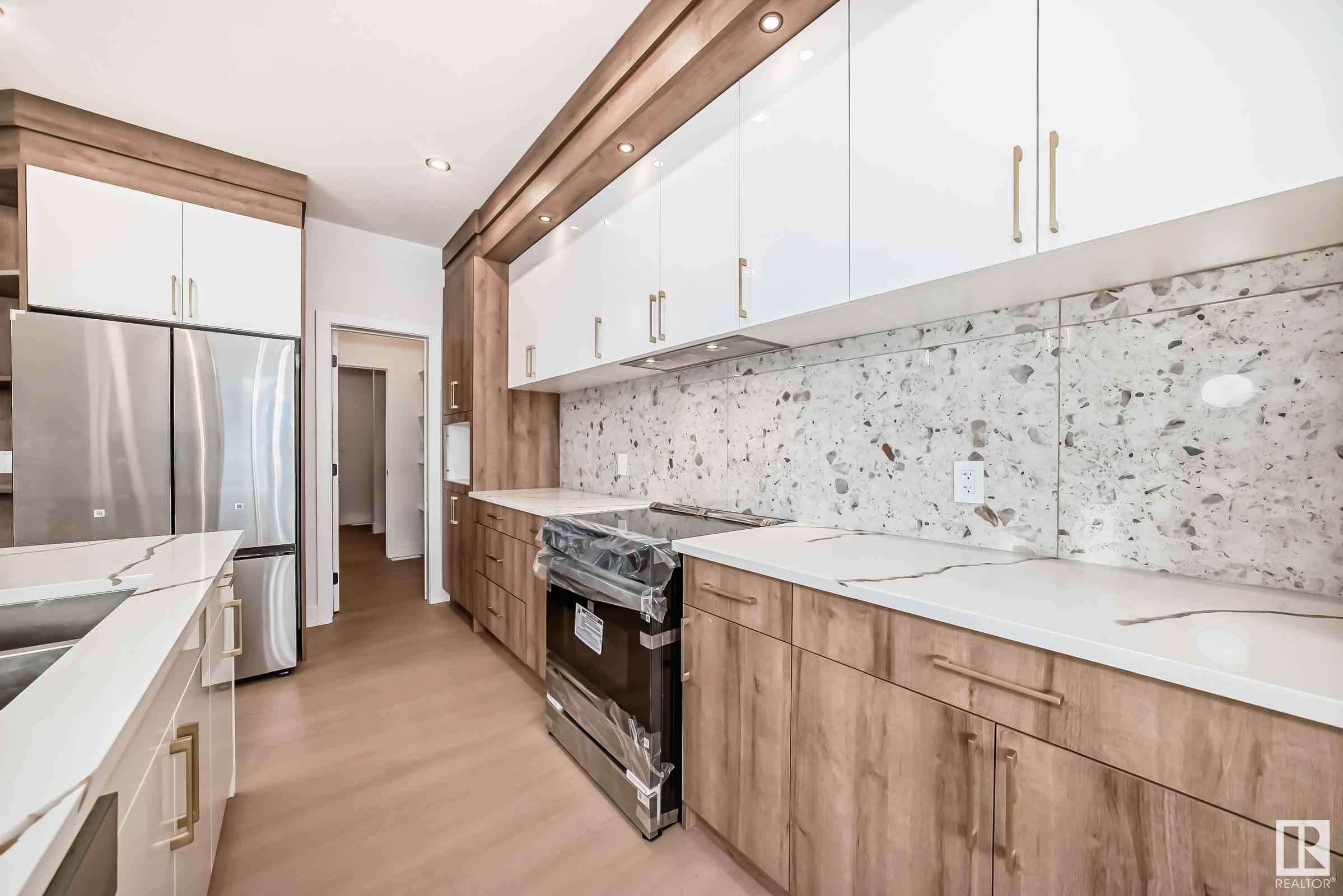      28 ASHBURY CR , Spruce Grove,  ,T7X 3C6 ;  Listing Number: MLS E4418916