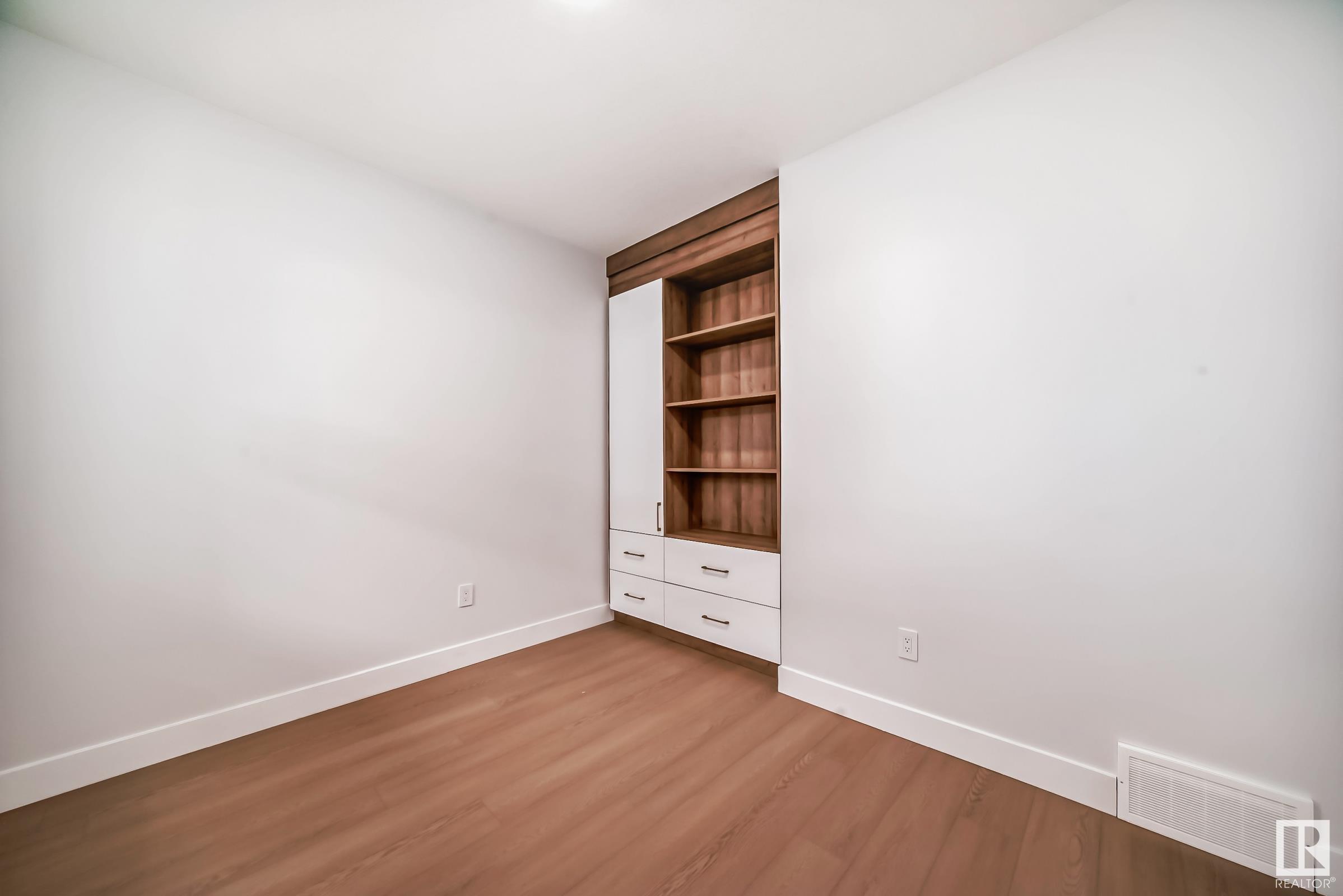      28 ASHBURY CR , Spruce Grove,  ,T7X 3C6 ;  Listing Number: MLS E4418916
