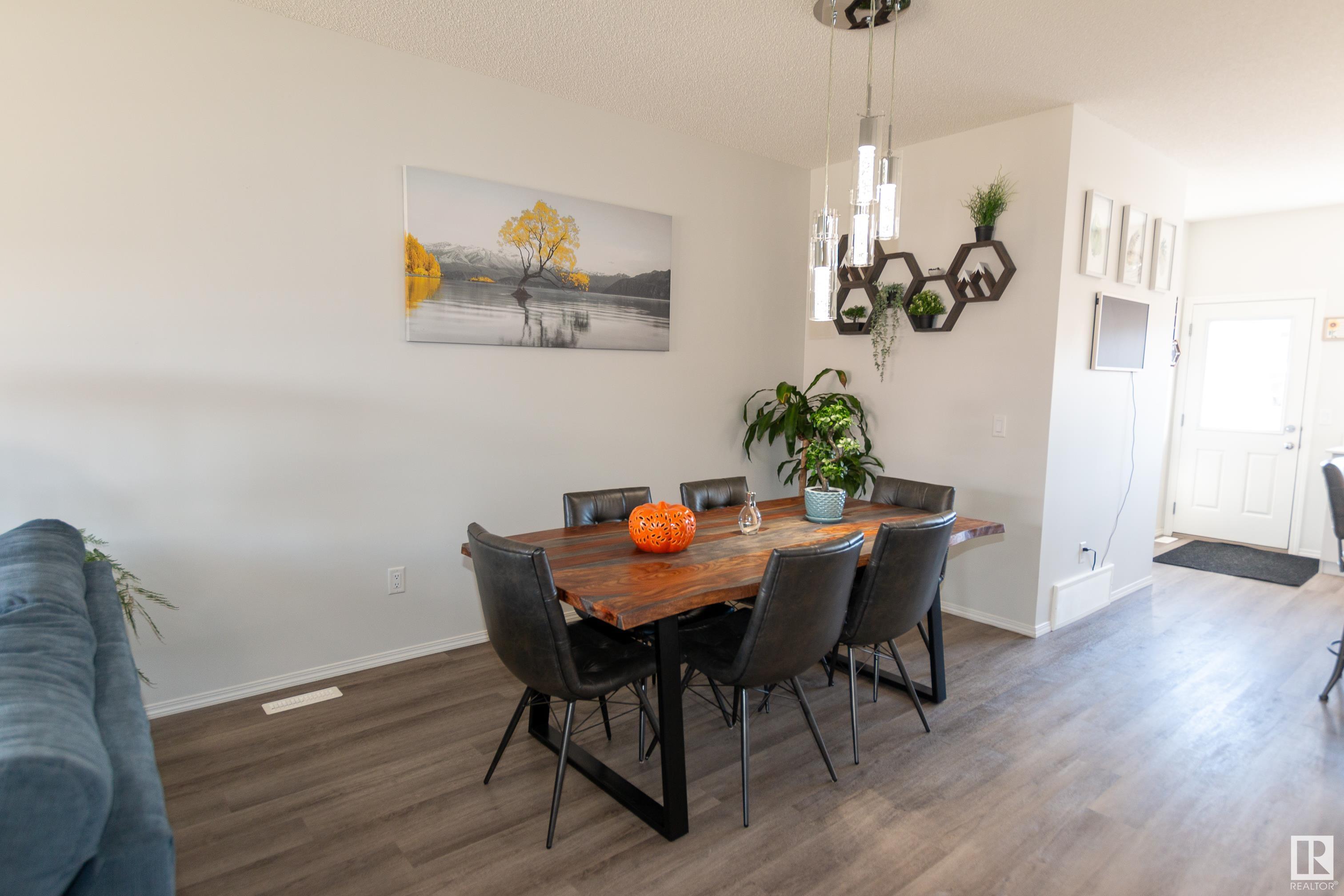      113 SENTRY WY , Sherwood Park,  ,T8H 1B1 ;  Listing Number: MLS E4418919