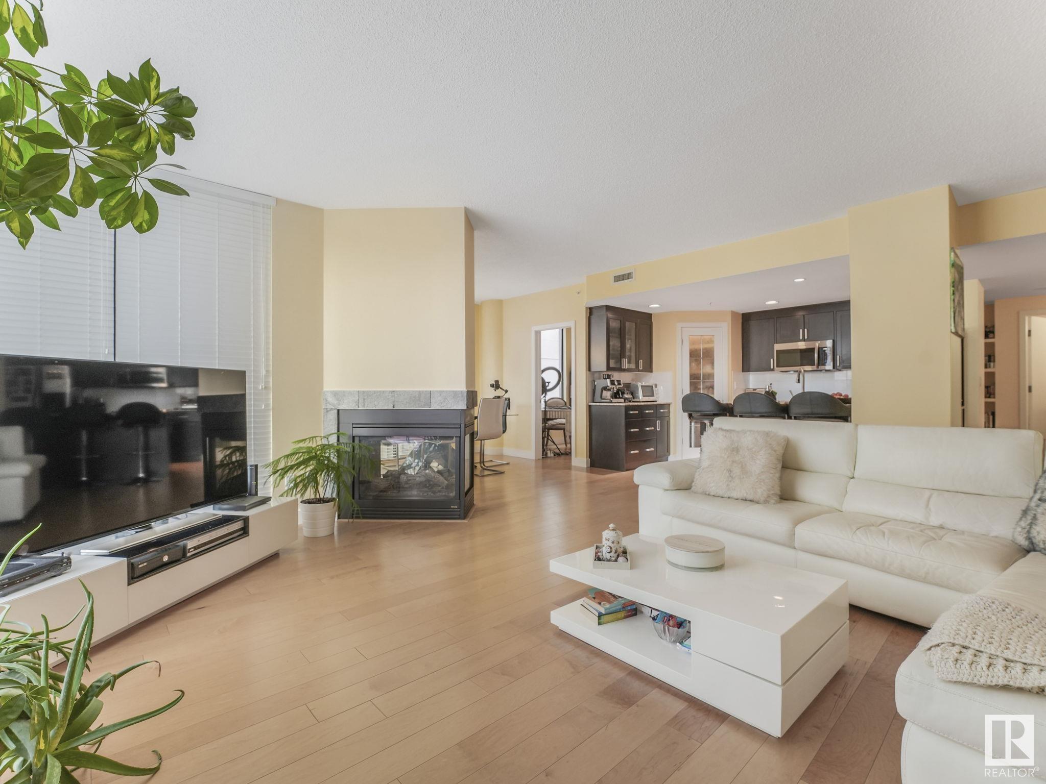      #301 10028 119 ST NW , Edmonton,  ,T5K 1Y8 ;  Listing Number: MLS E4418921