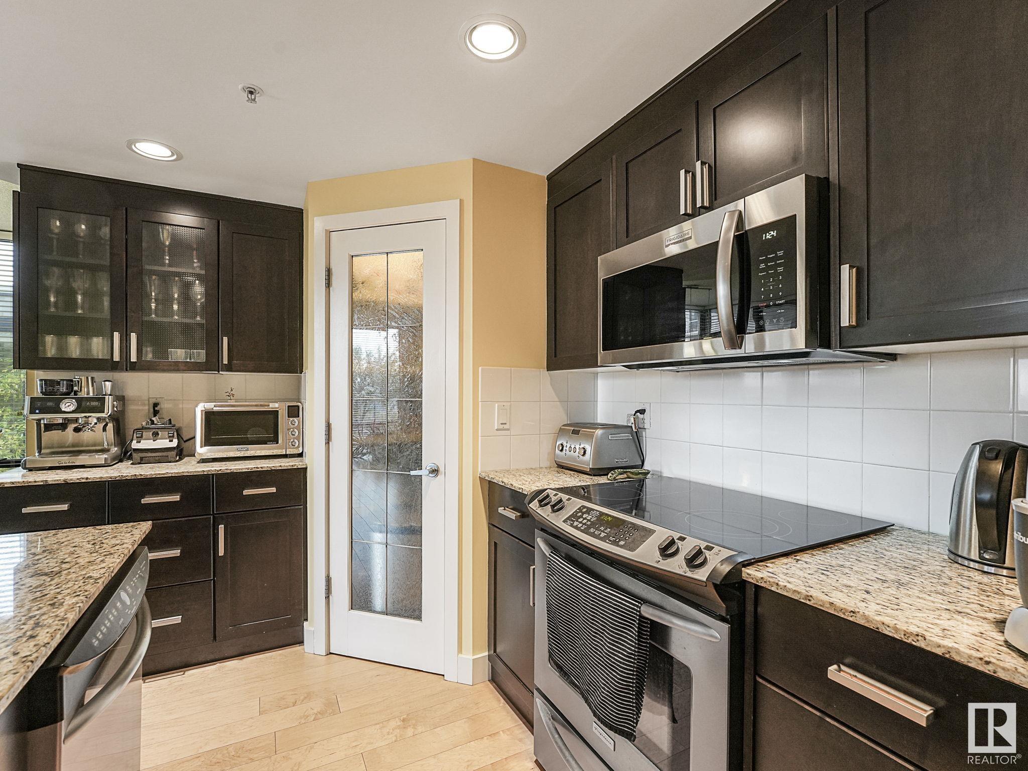      #301 10028 119 ST NW , Edmonton,  ,T5K 1Y8 ;  Listing Number: MLS E4418921