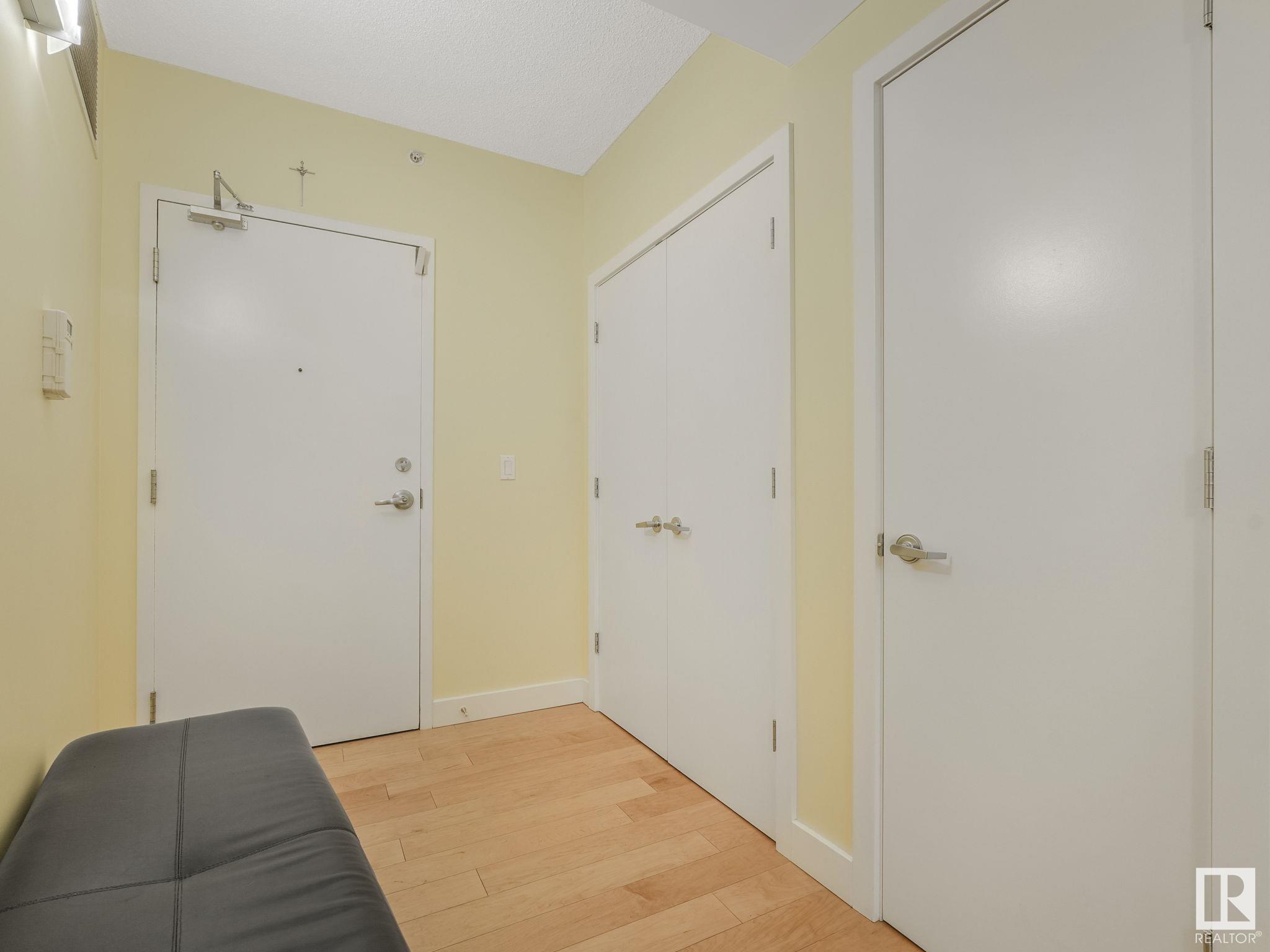      #301 10028 119 ST NW , Edmonton,  ,T5K 1Y8 ;  Listing Number: MLS E4418921