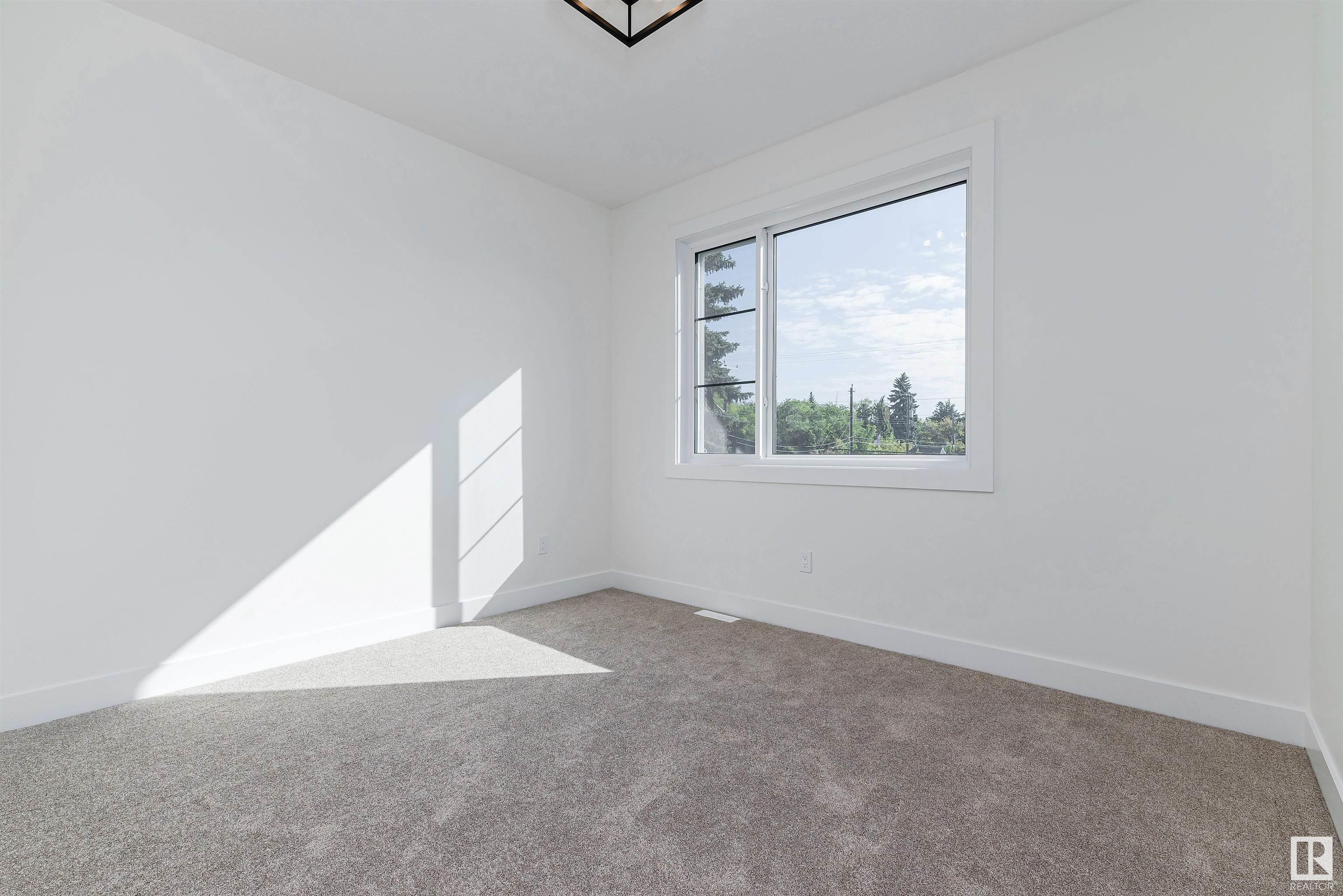      10454 142 ST NW , Edmonton,  ,T5N 2P2 ;  Listing Number: MLS E4418933