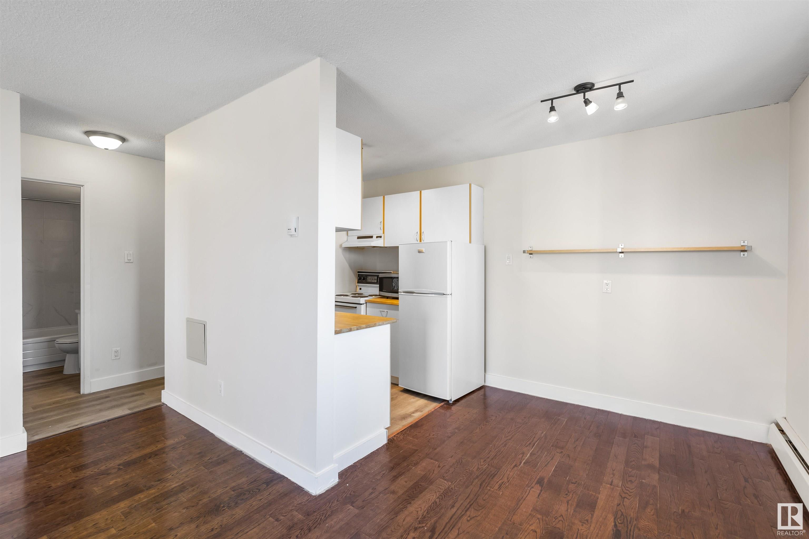      #307 9028 JASPER AV NW , Edmonton,  ,T5H 3Y6 ;  Listing Number: MLS E4418936
