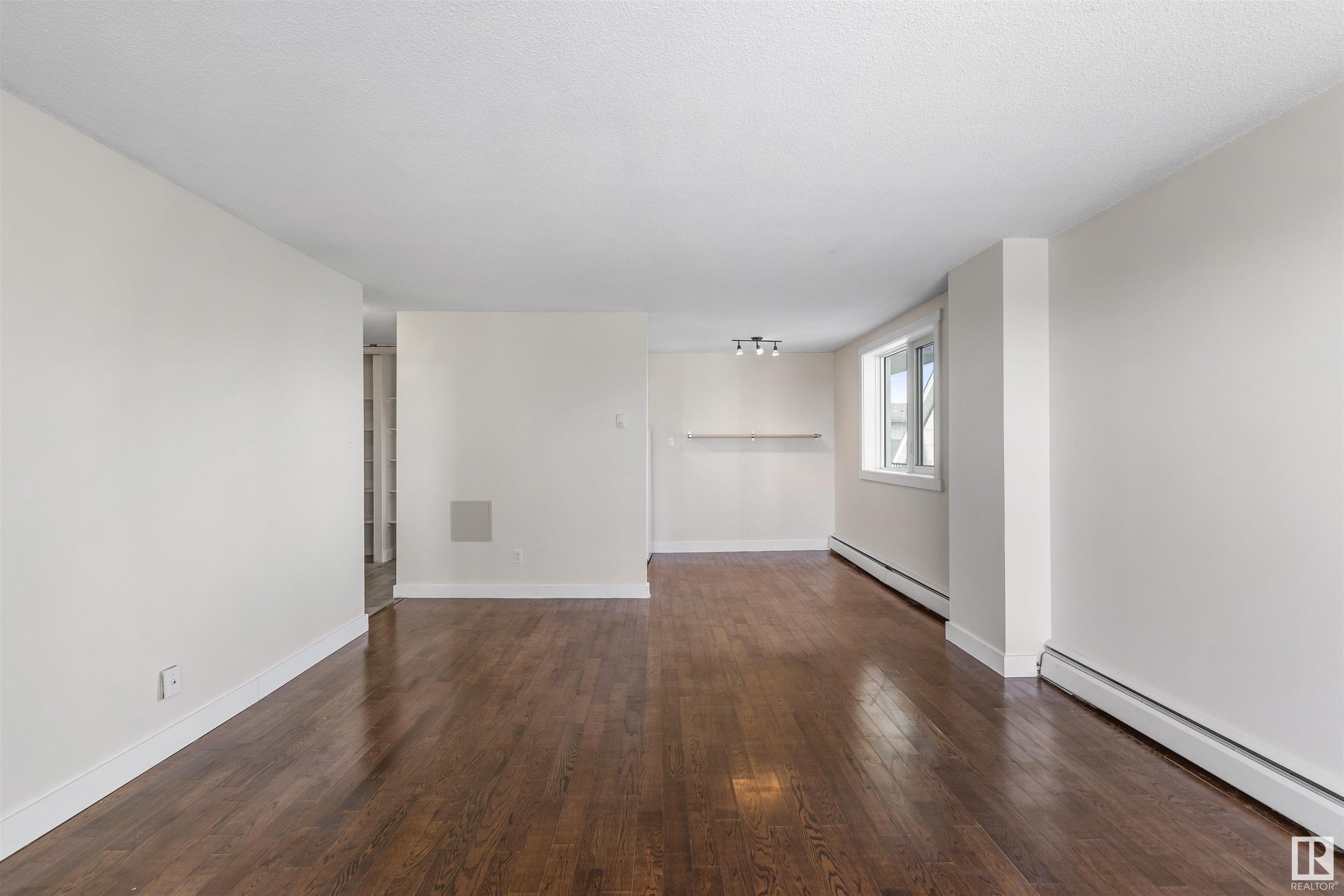      #307 9028 JASPER AV NW , Edmonton,  ,T5H 3Y6 ;  Listing Number: MLS E4418936