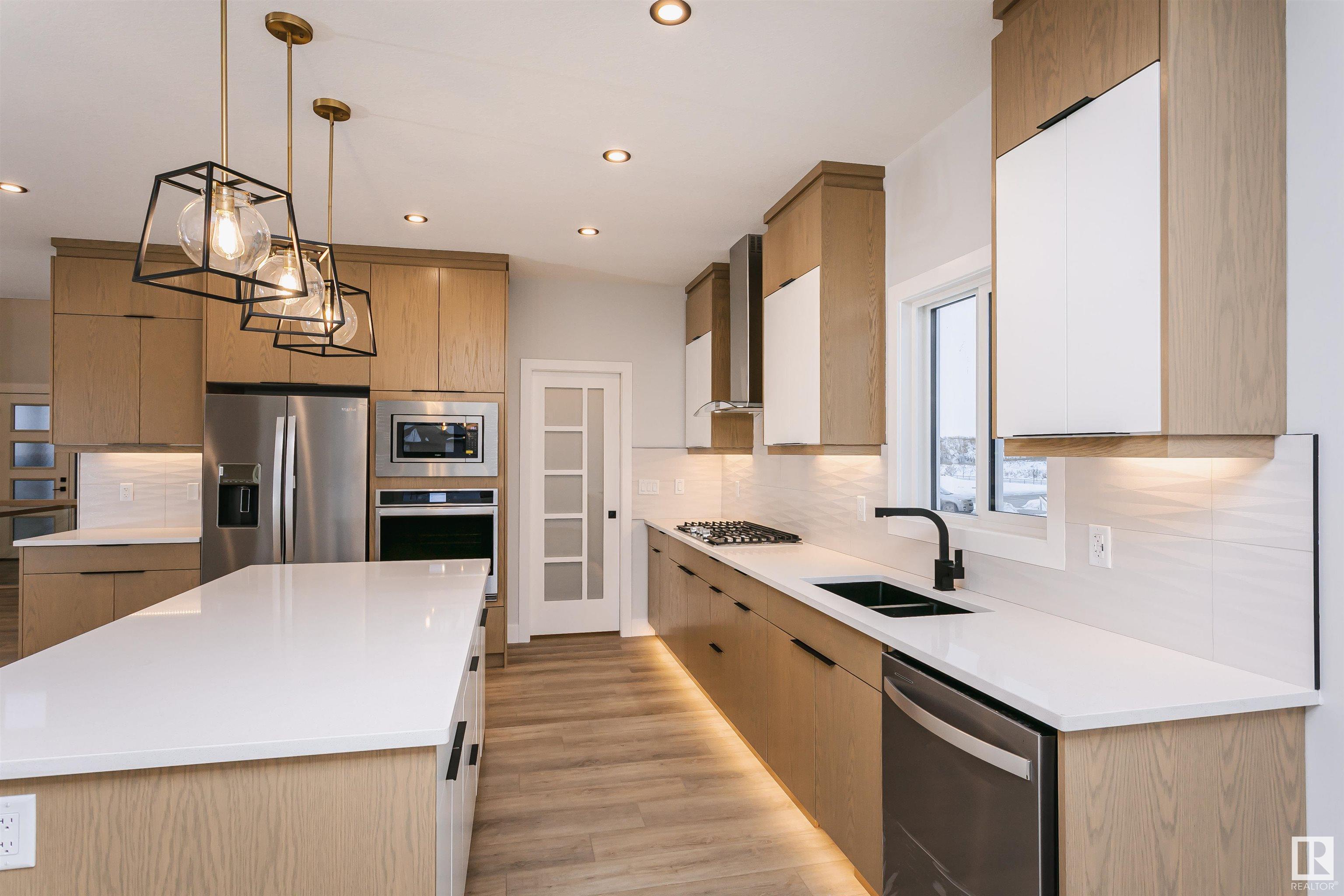      162 EDGEWATER CI , Leduc,  ,T9E 1K5 ;  Listing Number: MLS E4418943