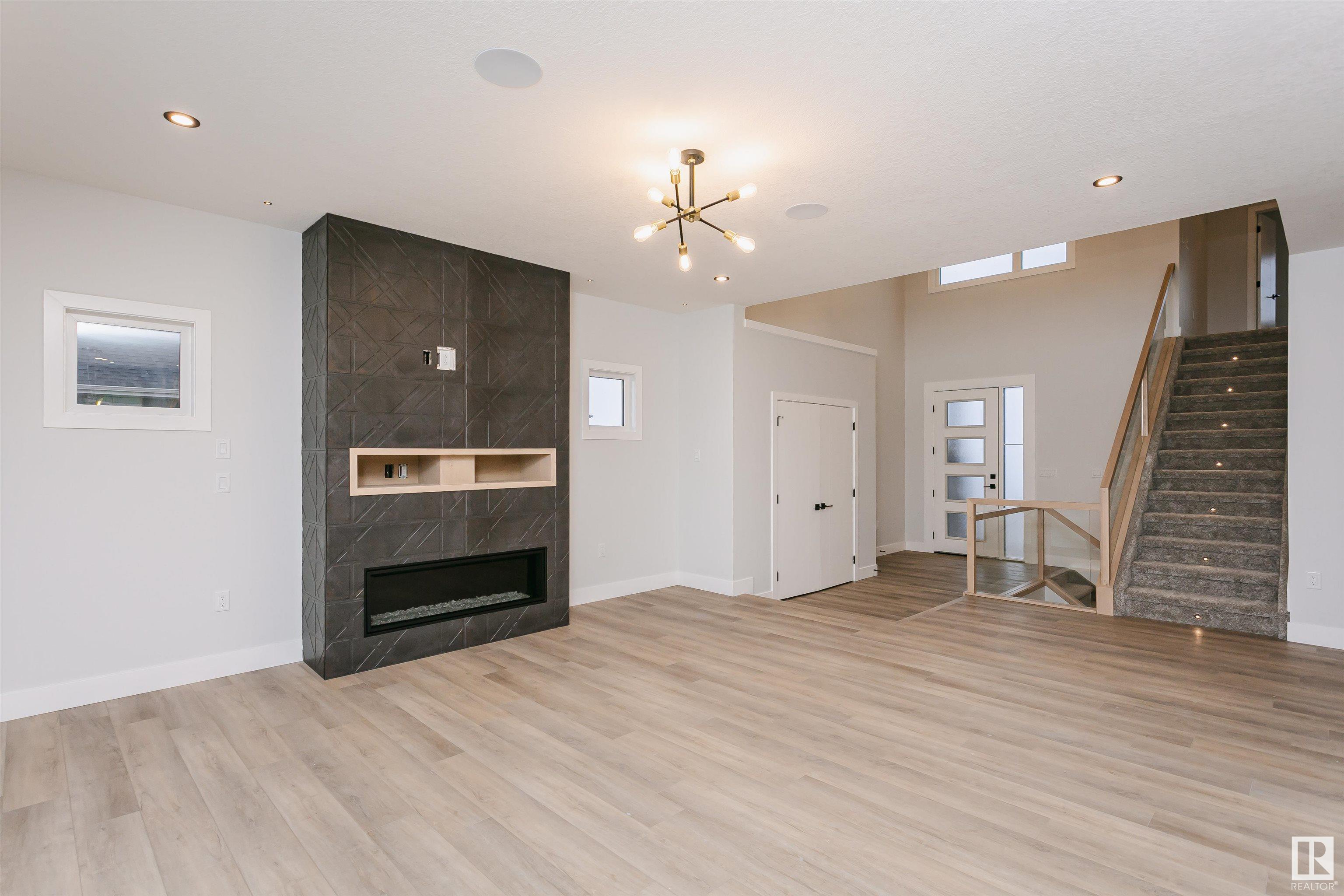      162 EDGEWATER CI , Leduc,  ,T9E 1K5 ;  Listing Number: MLS E4418943