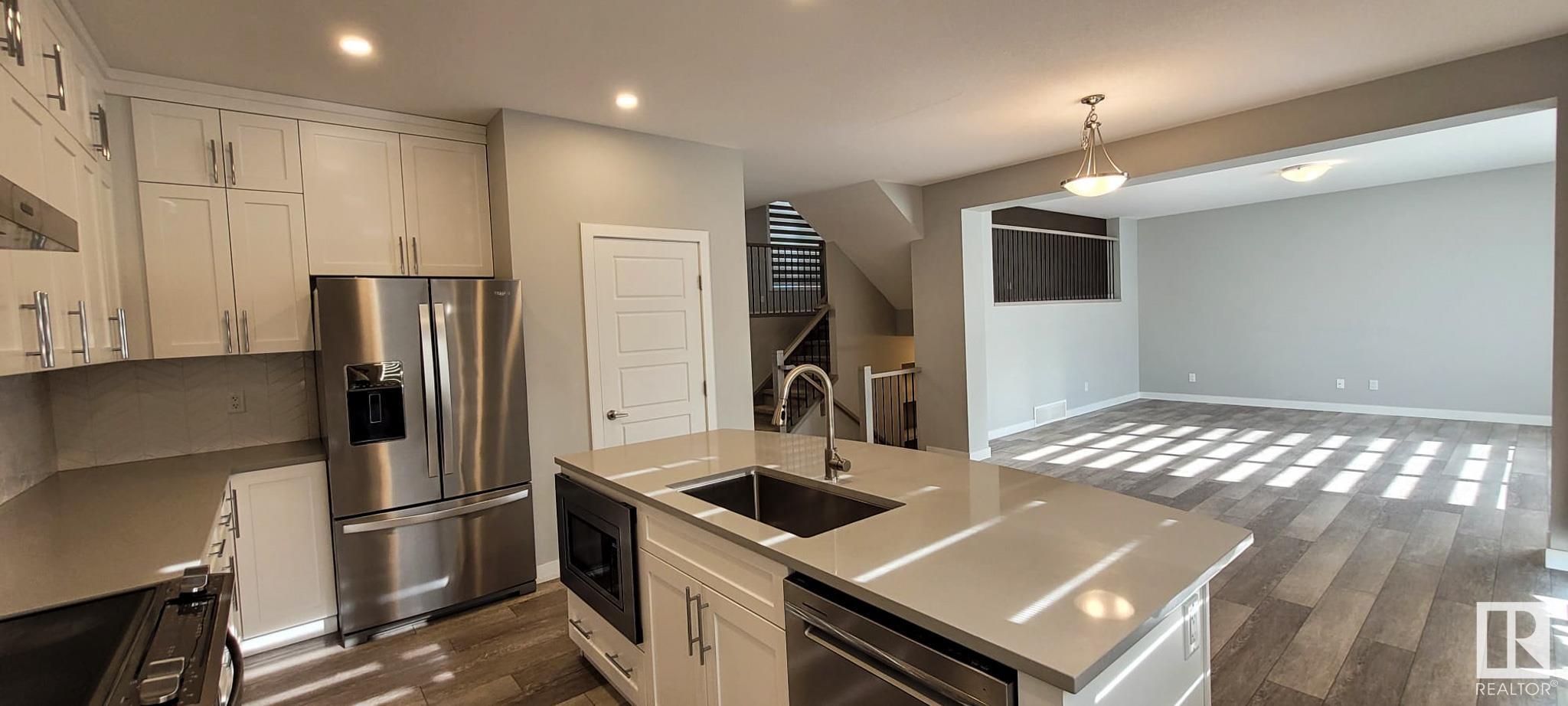      2024 206 ST NW , Edmonton,  ,T6M 1K6 ;  Listing Number: MLS E4418946