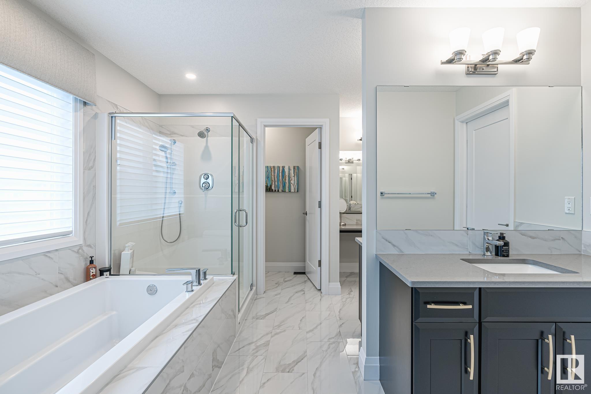     2828 202 ST NW , Edmonton,  ,T6W 0W6 ;  Listing Number: MLS E4418970