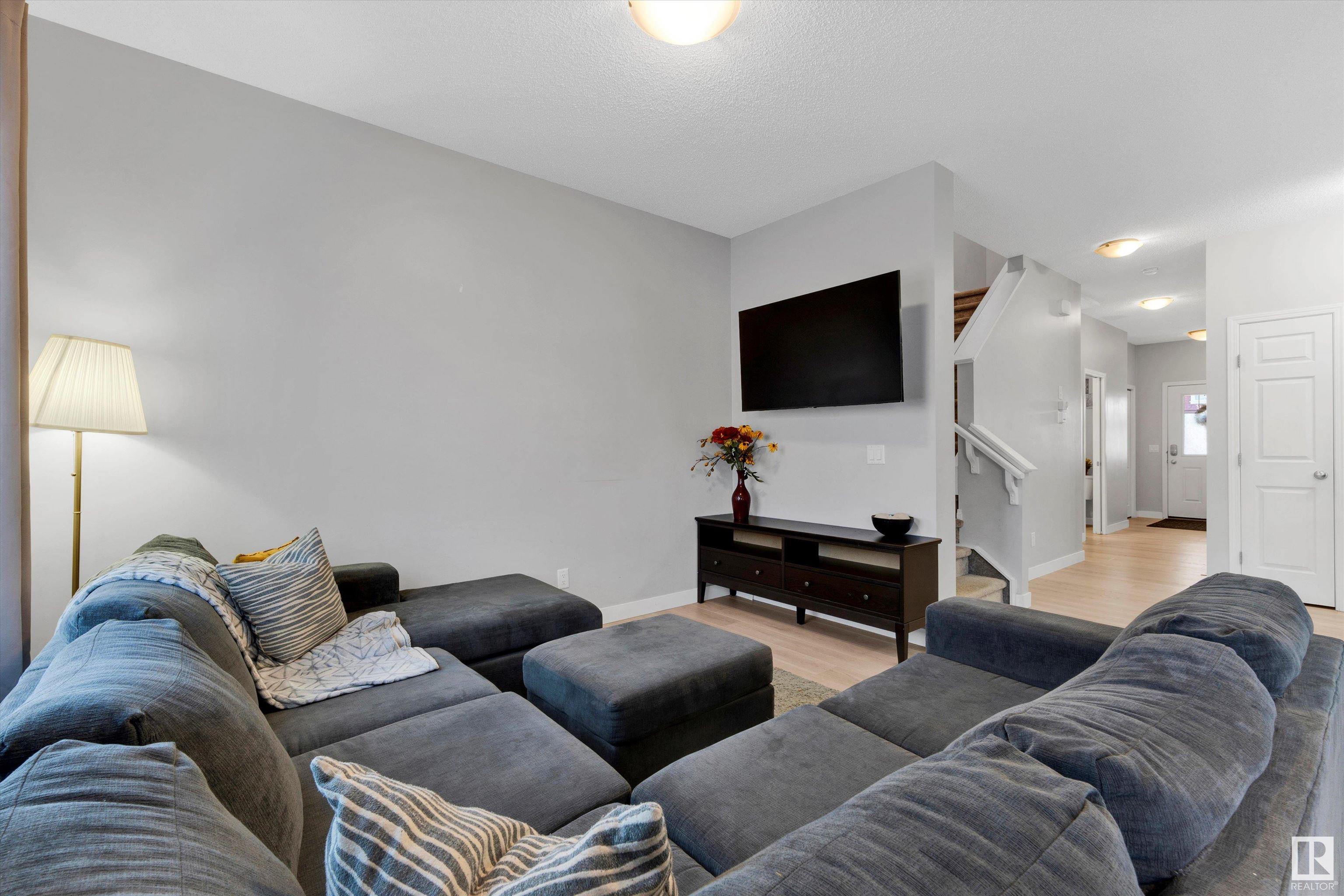      412 CRYSTALLINA NERA DR NW , Edmonton,  ,T5Z 0P3 ;  Listing Number: MLS E4418971