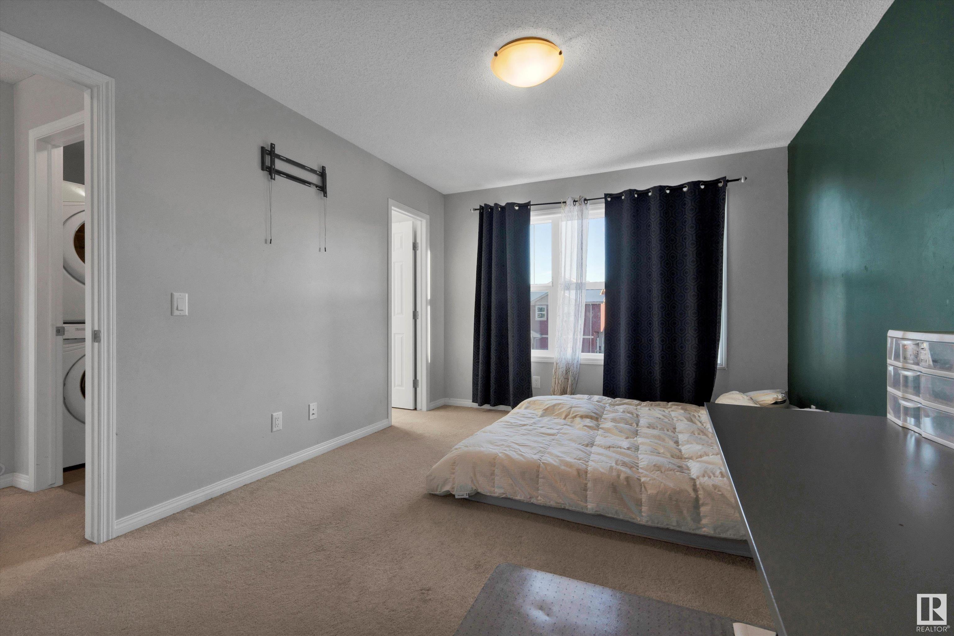      412 CRYSTALLINA NERA DR NW , Edmonton,  ,T5Z 0P3 ;  Listing Number: MLS E4418971