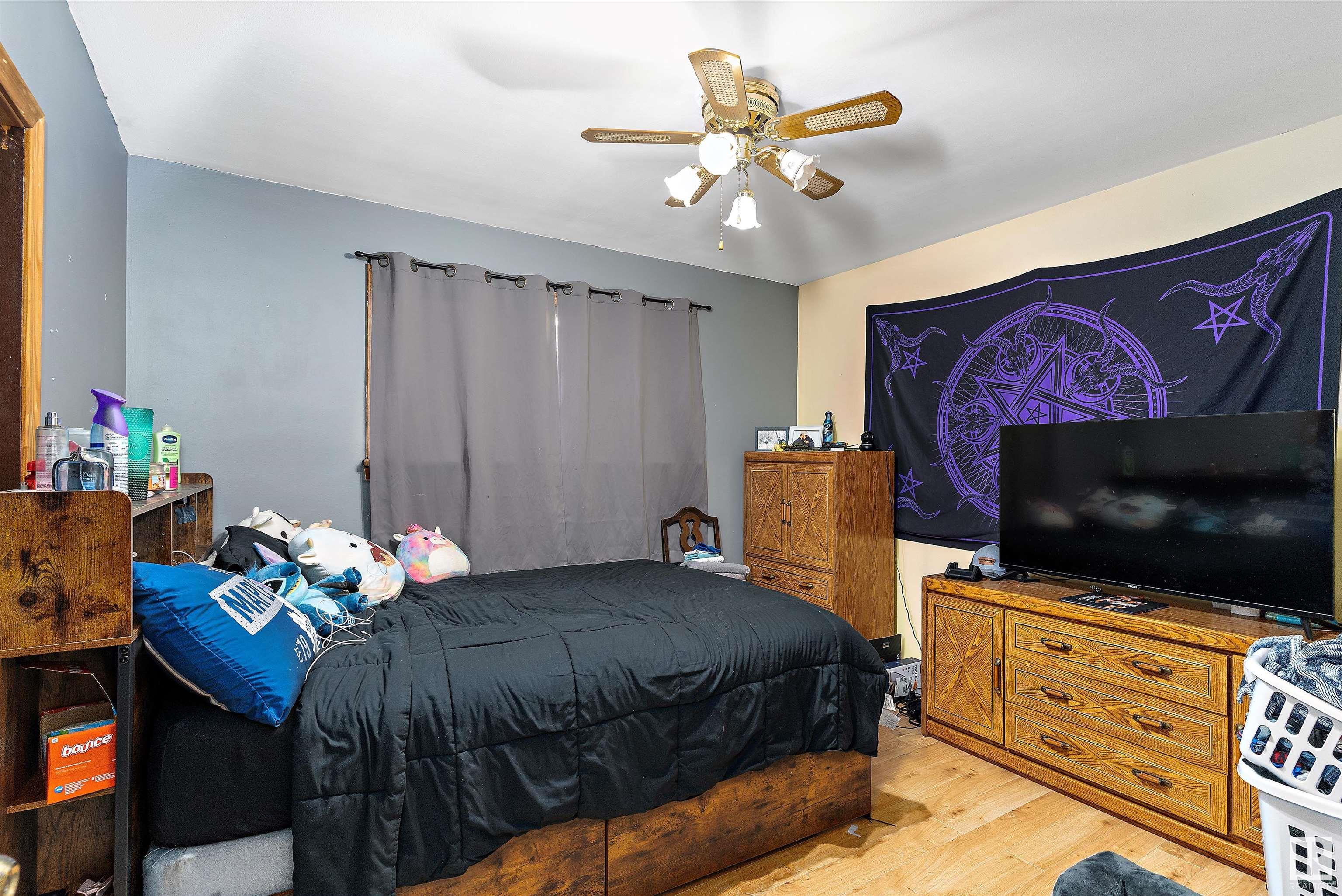      9736 63 AV NW , Edmonton,  ,T6E 0G6 ;  Listing Number: MLS E4419011