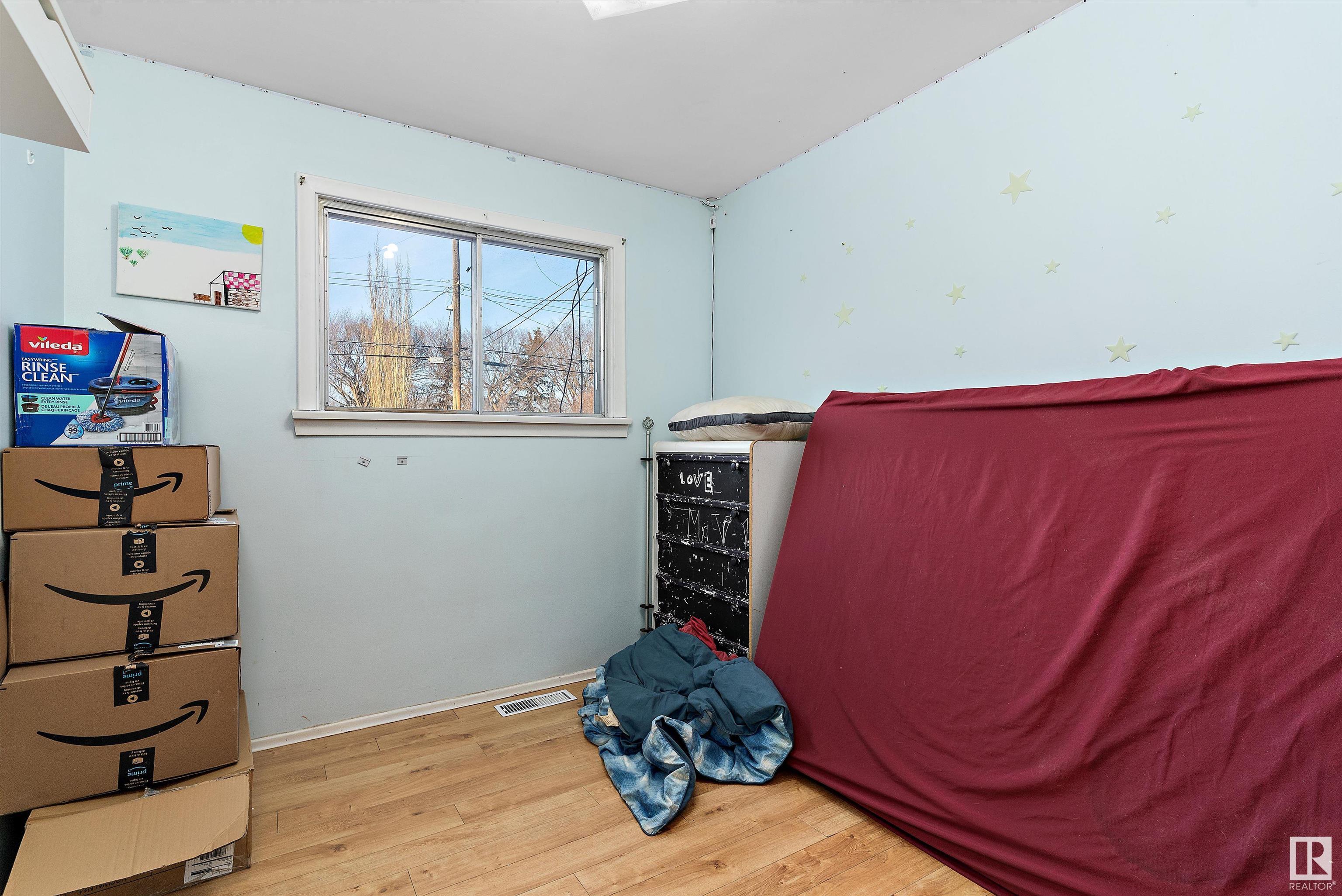      9736 63 AV NW , Edmonton,  ,T6E 0G6 ;  Listing Number: MLS E4419011
