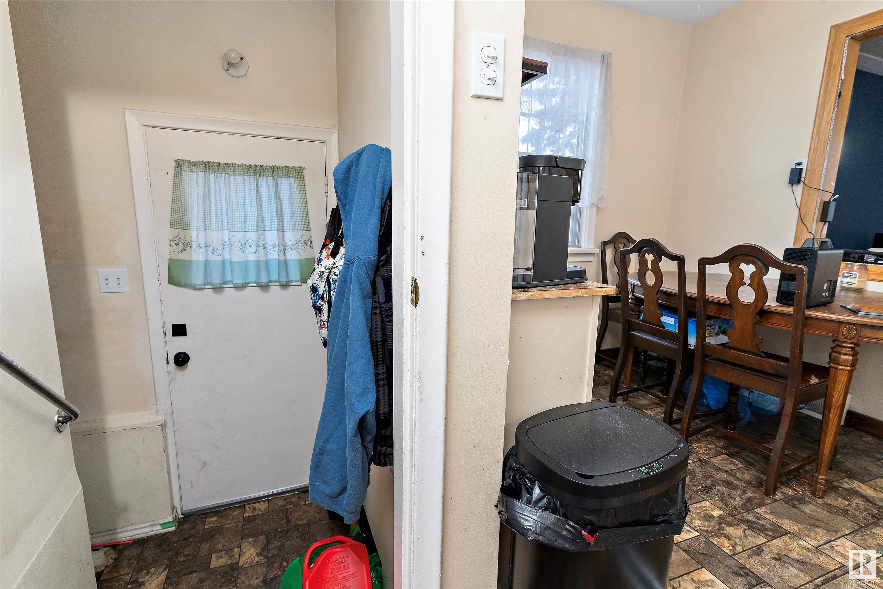      9736 63 AV NW , Edmonton,  ,T6E 0G6 ;  Listing Number: MLS E4419011