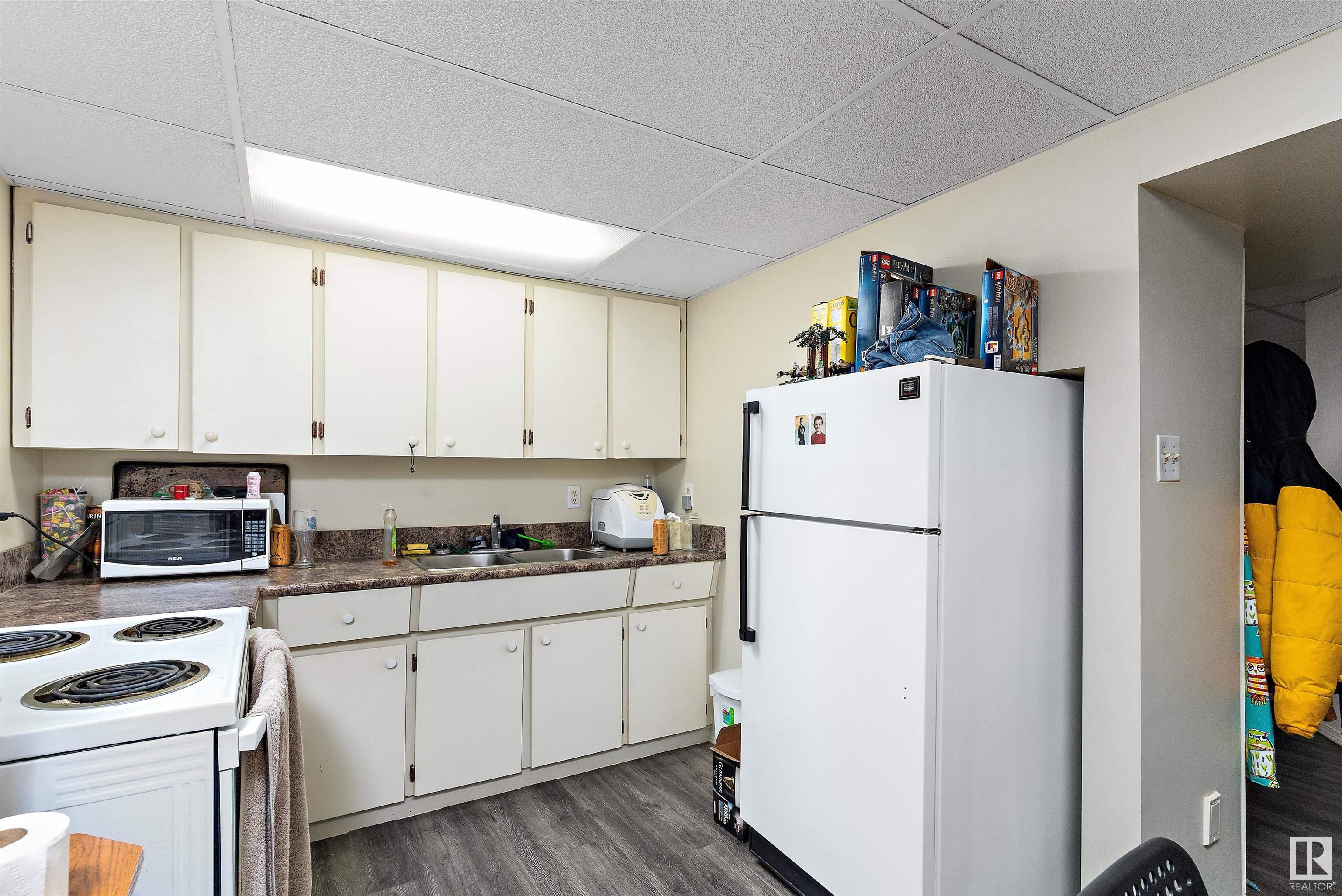      9736 63 AV NW , Edmonton,  ,T6E 0G6 ;  Listing Number: MLS E4419011
