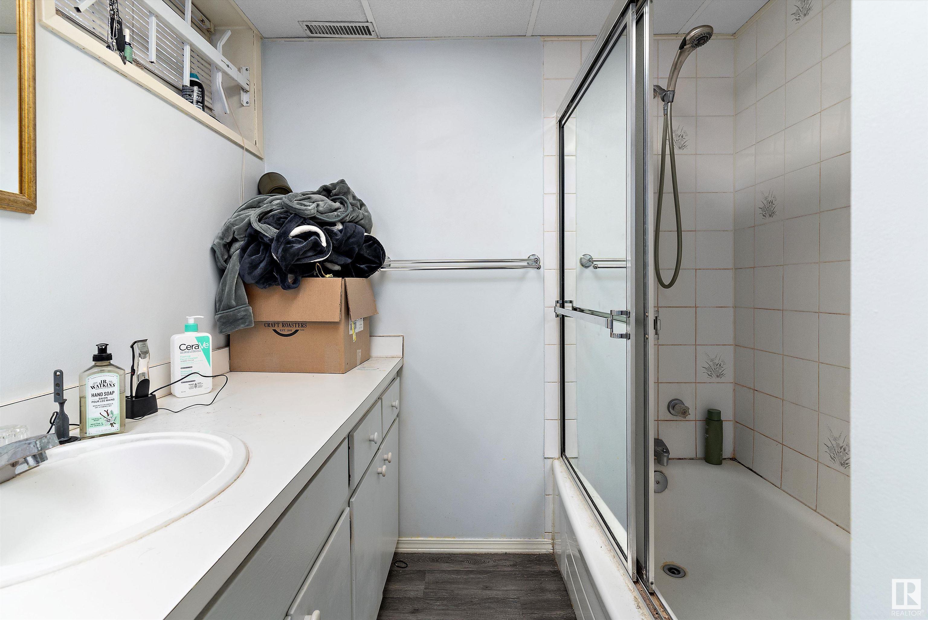      9736 63 AV NW , Edmonton,  ,T6E 0G6 ;  Listing Number: MLS E4419011
