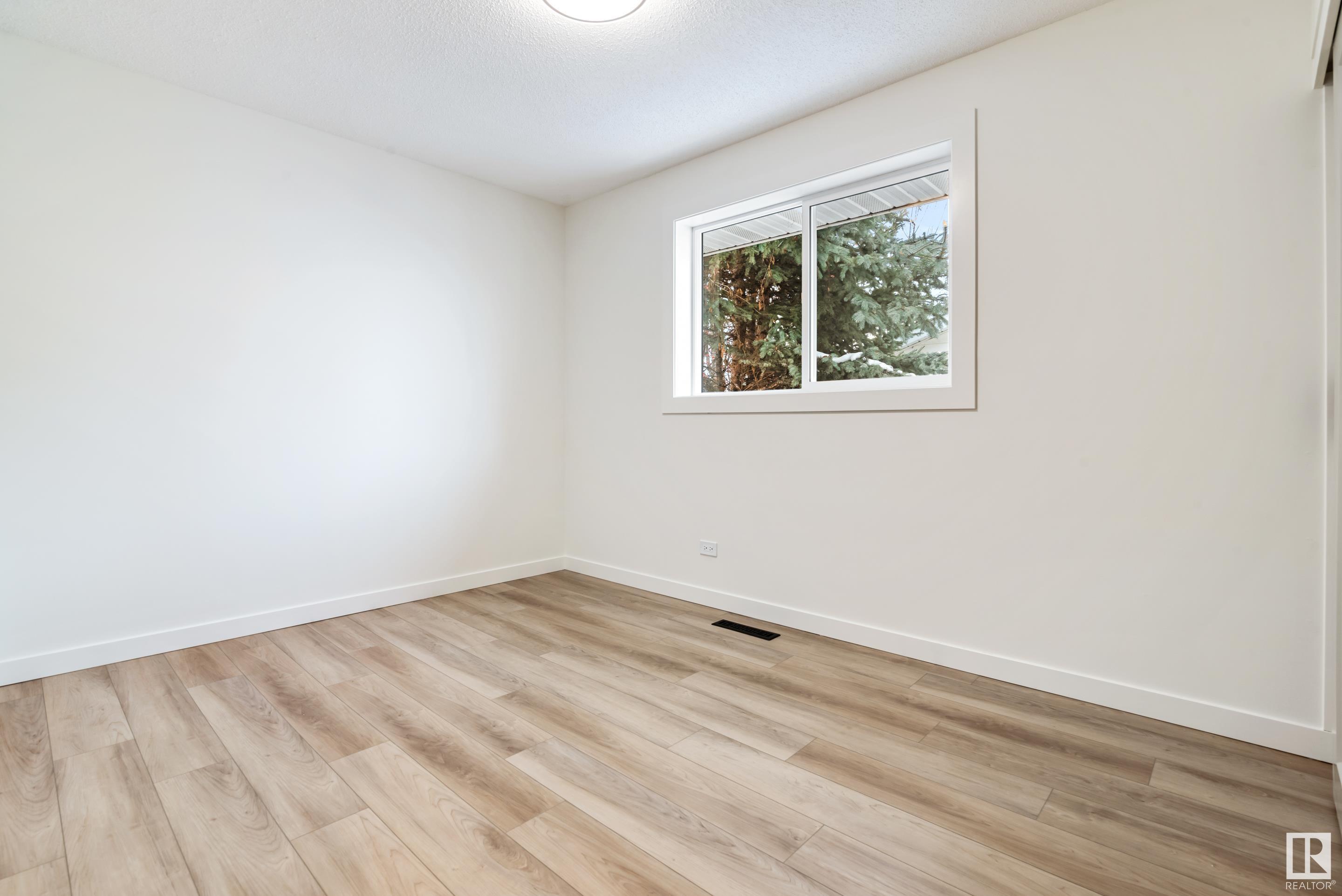      11131 39A AV NW , Edmonton,  ,T6J 0N6 ;  Listing Number: MLS E4419016