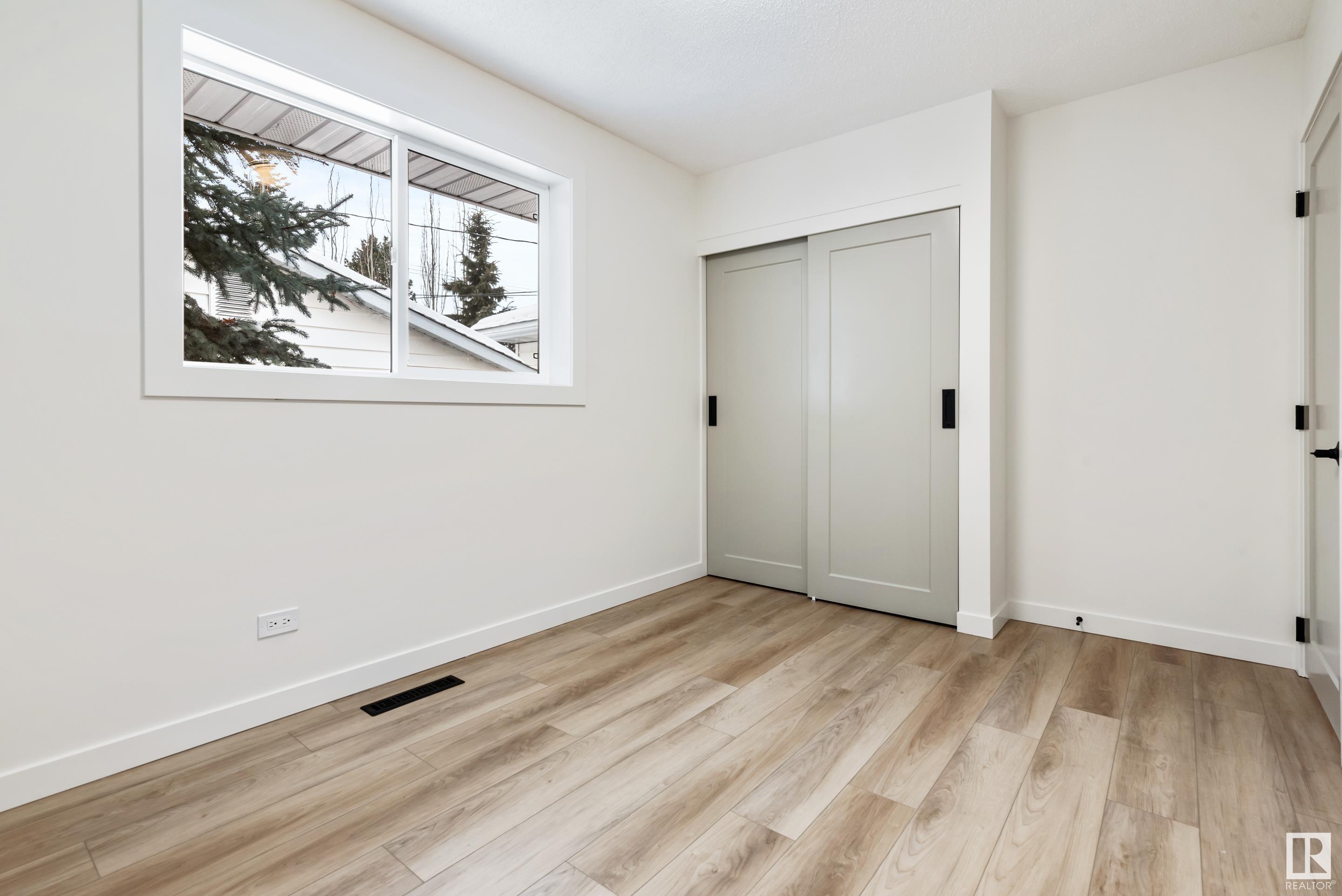      11131 39A AV NW , Edmonton,  ,T6J 0N6 ;  Listing Number: MLS E4419016