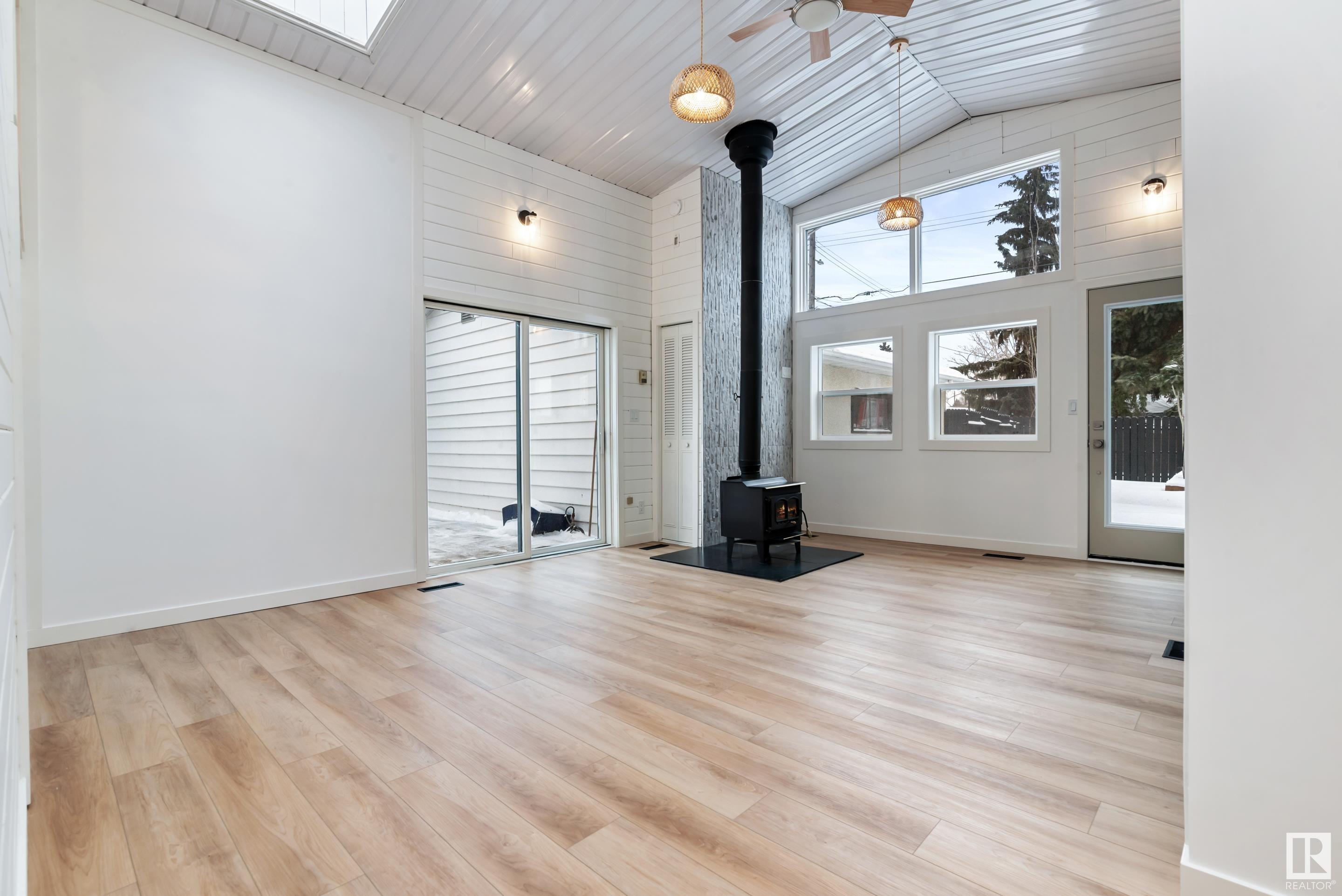      11131 39A AV NW , Edmonton,  ,T6J 0N6 ;  Listing Number: MLS E4419016