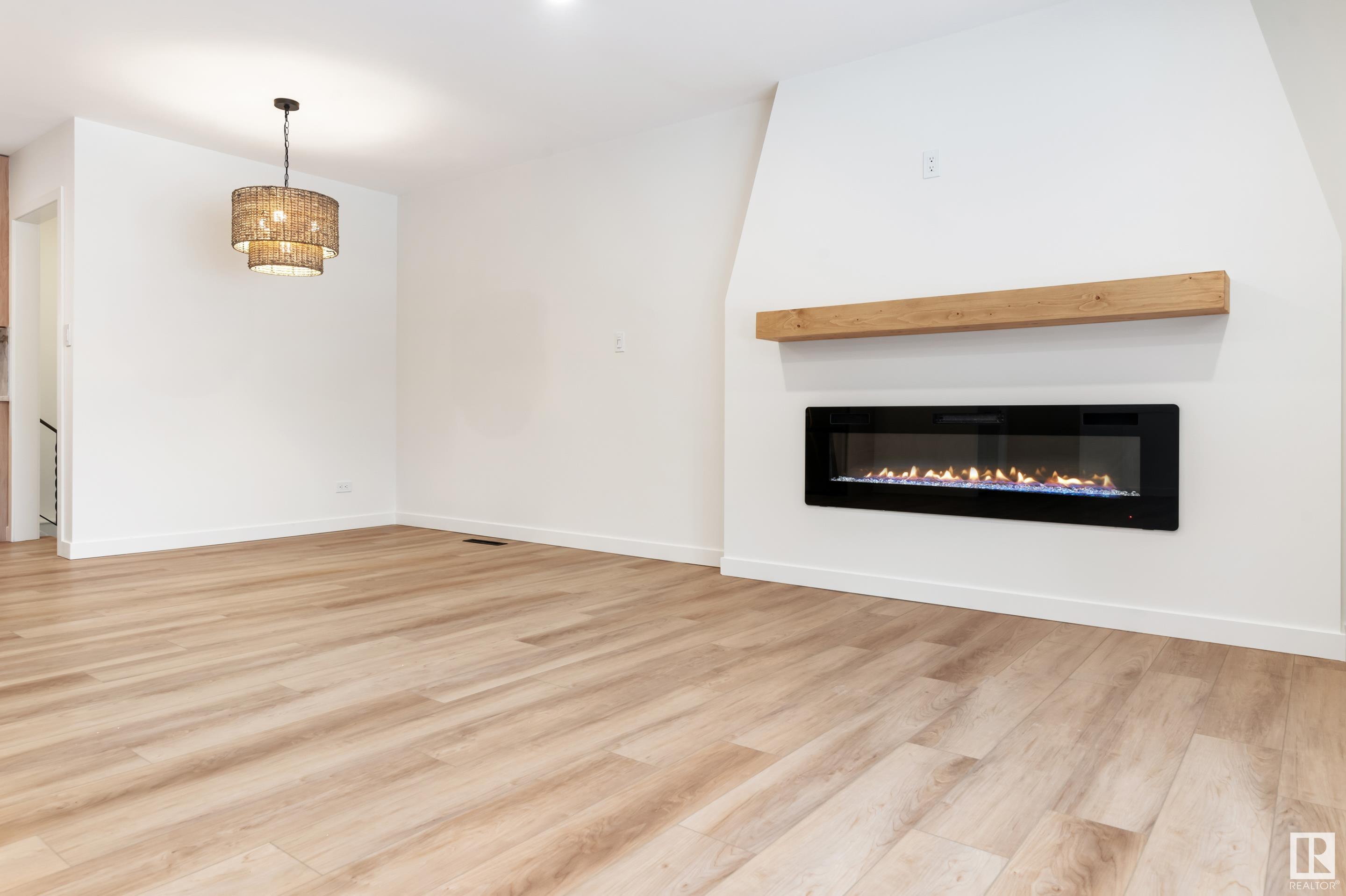      11131 39A AV NW , Edmonton,  ,T6J 0N6 ;  Listing Number: MLS E4419016