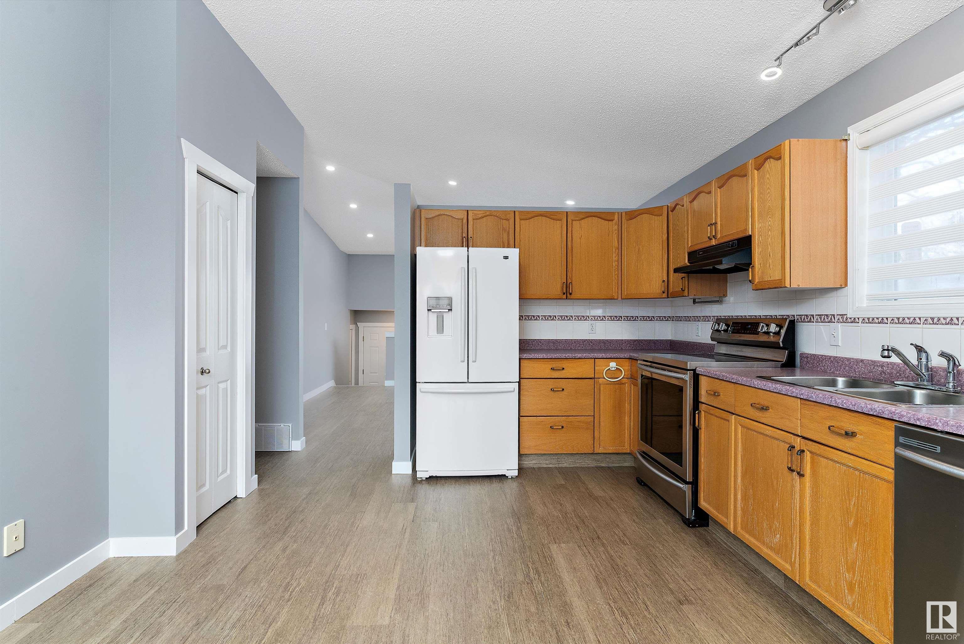      13805 131A AV NW , Edmonton,  ,T5L 5A7 ;  Listing Number: MLS E4419028