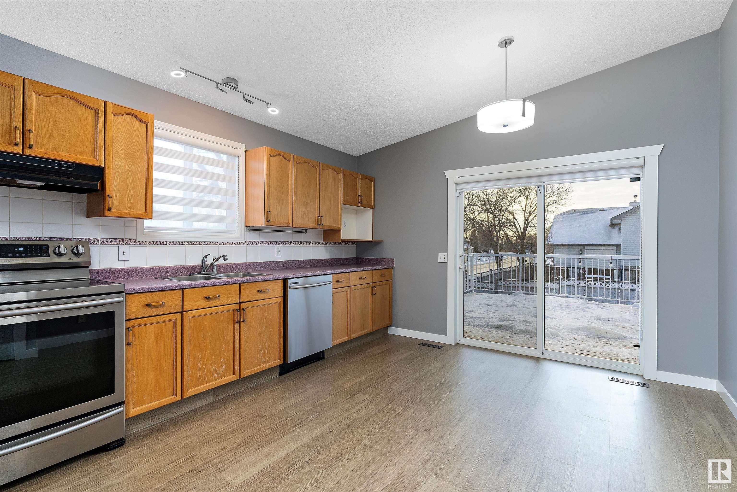      13805 131A AV NW , Edmonton,  ,T5L 5A7 ;  Listing Number: MLS E4419028